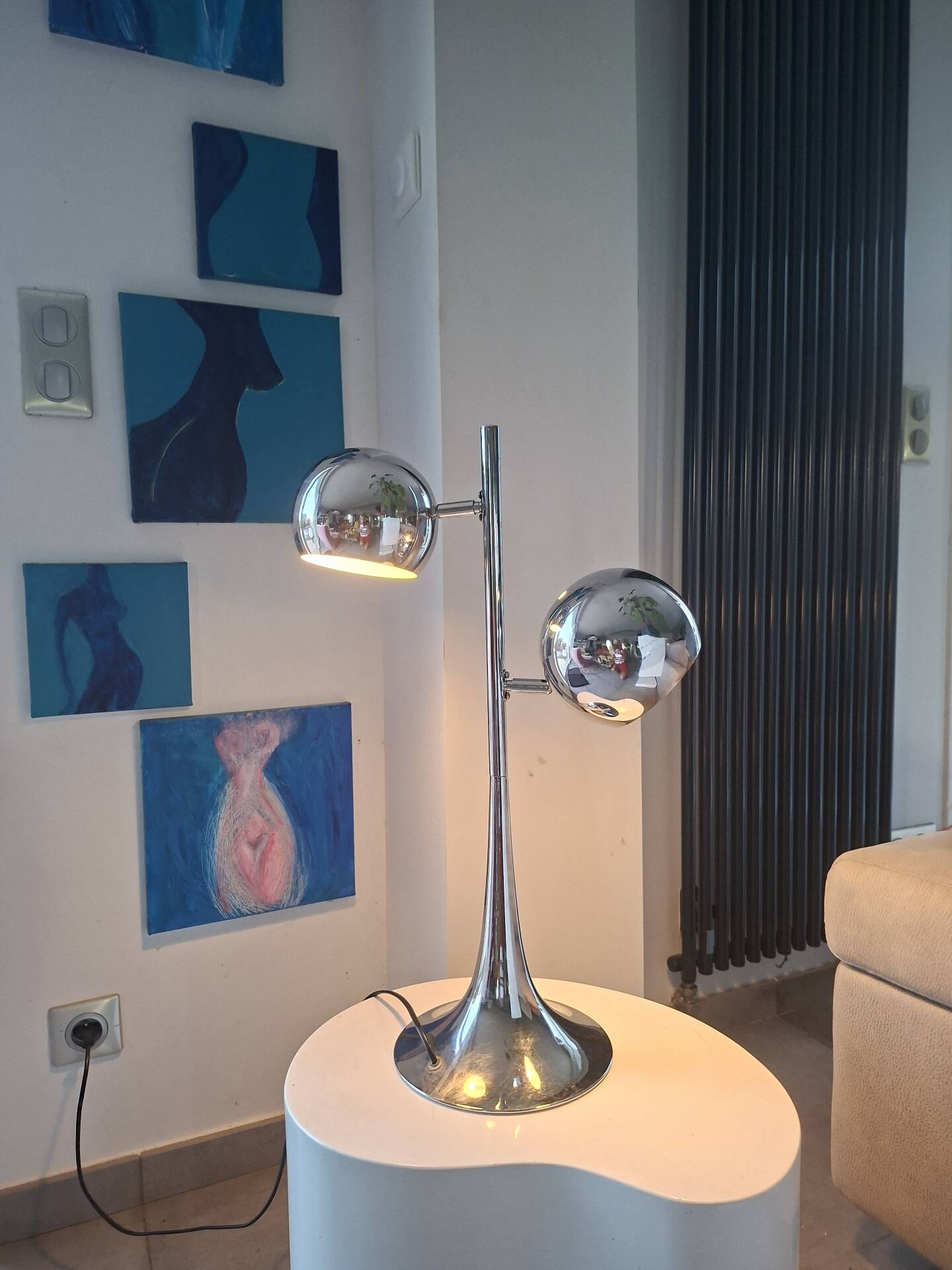 Eye ball lamp from the 80s.