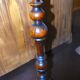 Table à écrire Louis XIII en noyer, pieds tournés en balustre entretoise en x.