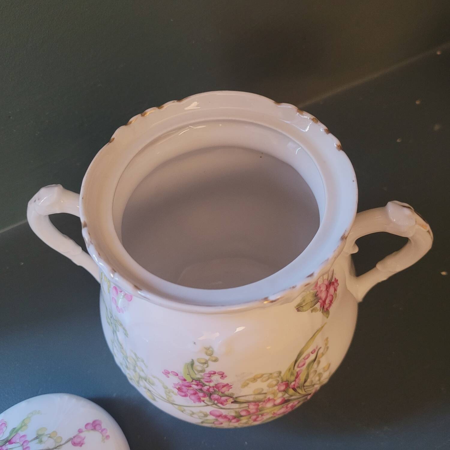 Victorian porcelain sugar bowl