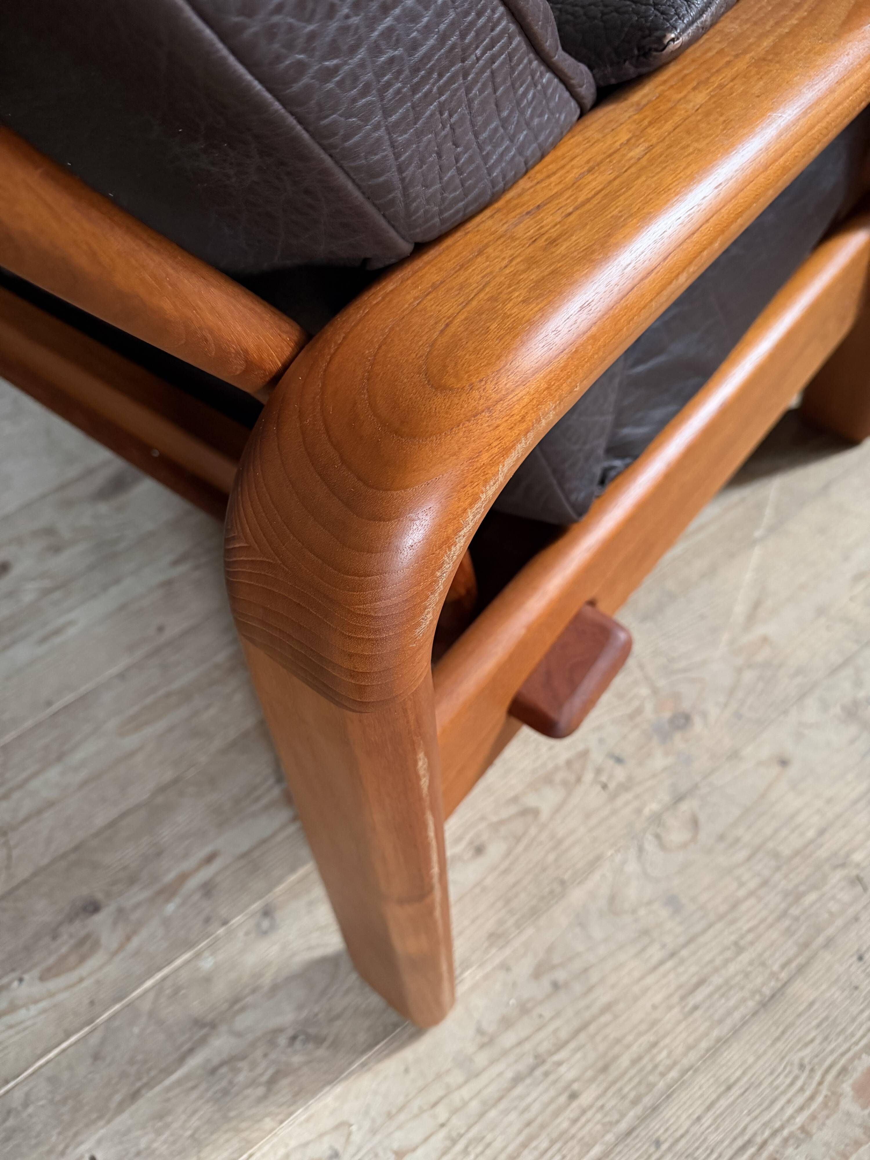 Scandinavian 3-seater teak and leather sofa