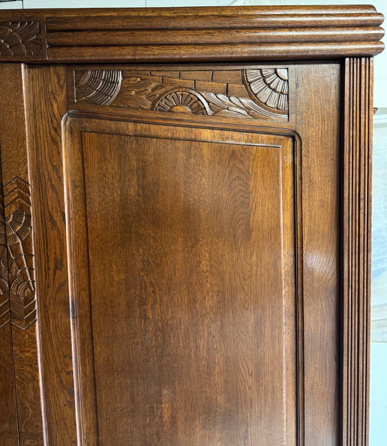 Armoire style art déco