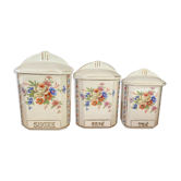 Pots à épices avec motifs floraux