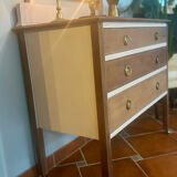 Commode ancienne française en merisier avec miroir – restaurée et peinte