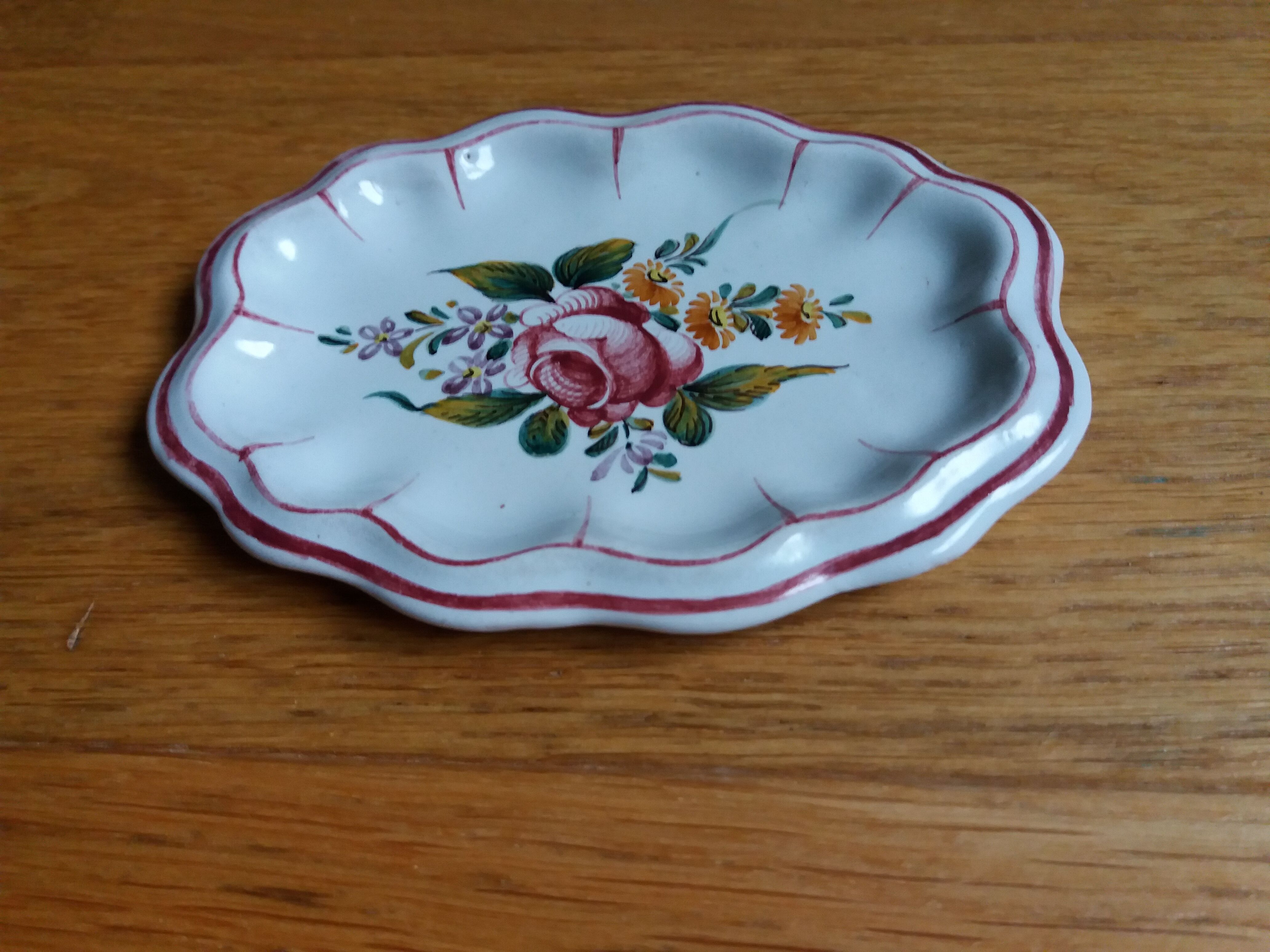Ramekin cup in glazed ceramic decoration flowers painted