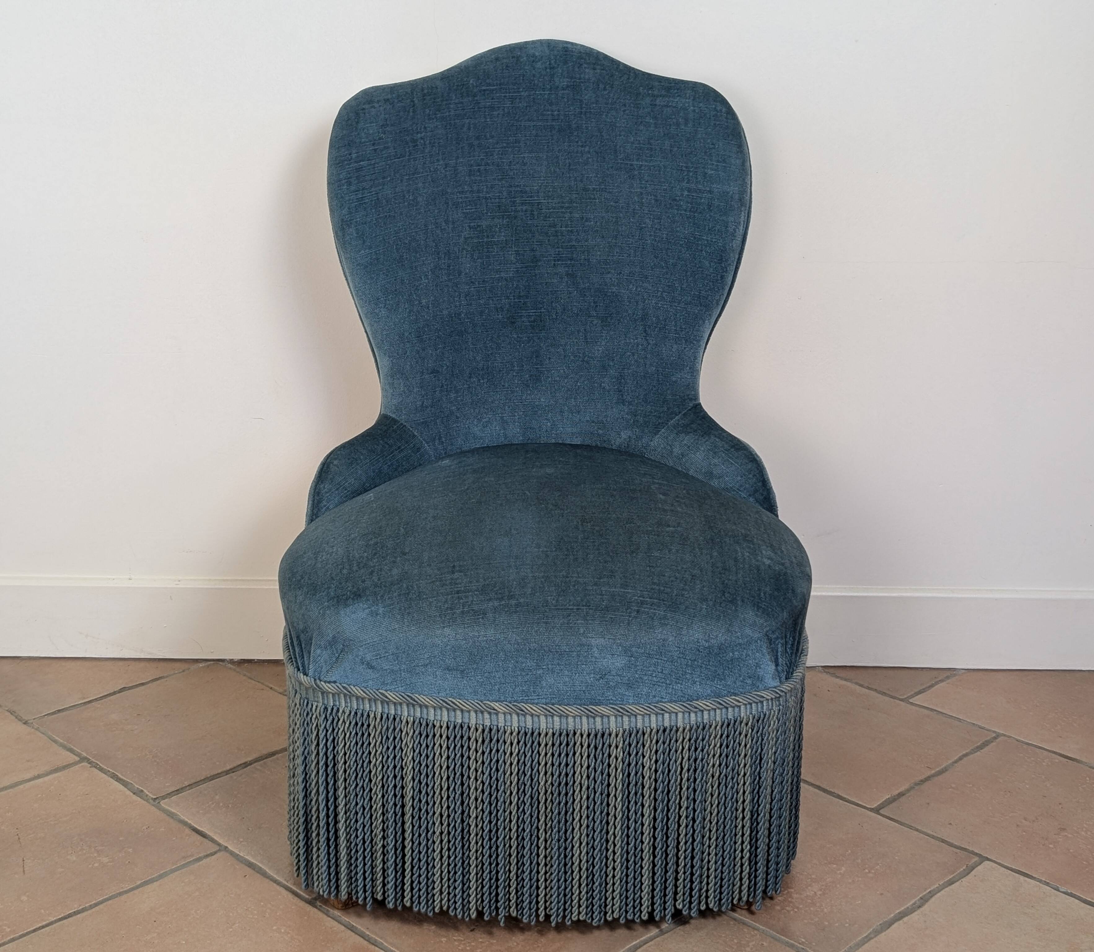 Frog chairs and pouffe
