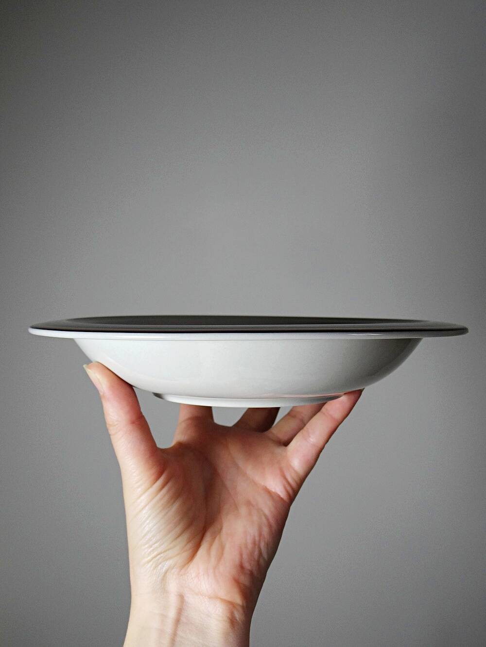 Vintage soup service from the 70s-80s Arabia Finland Reimari by Inkeri Leivo.
