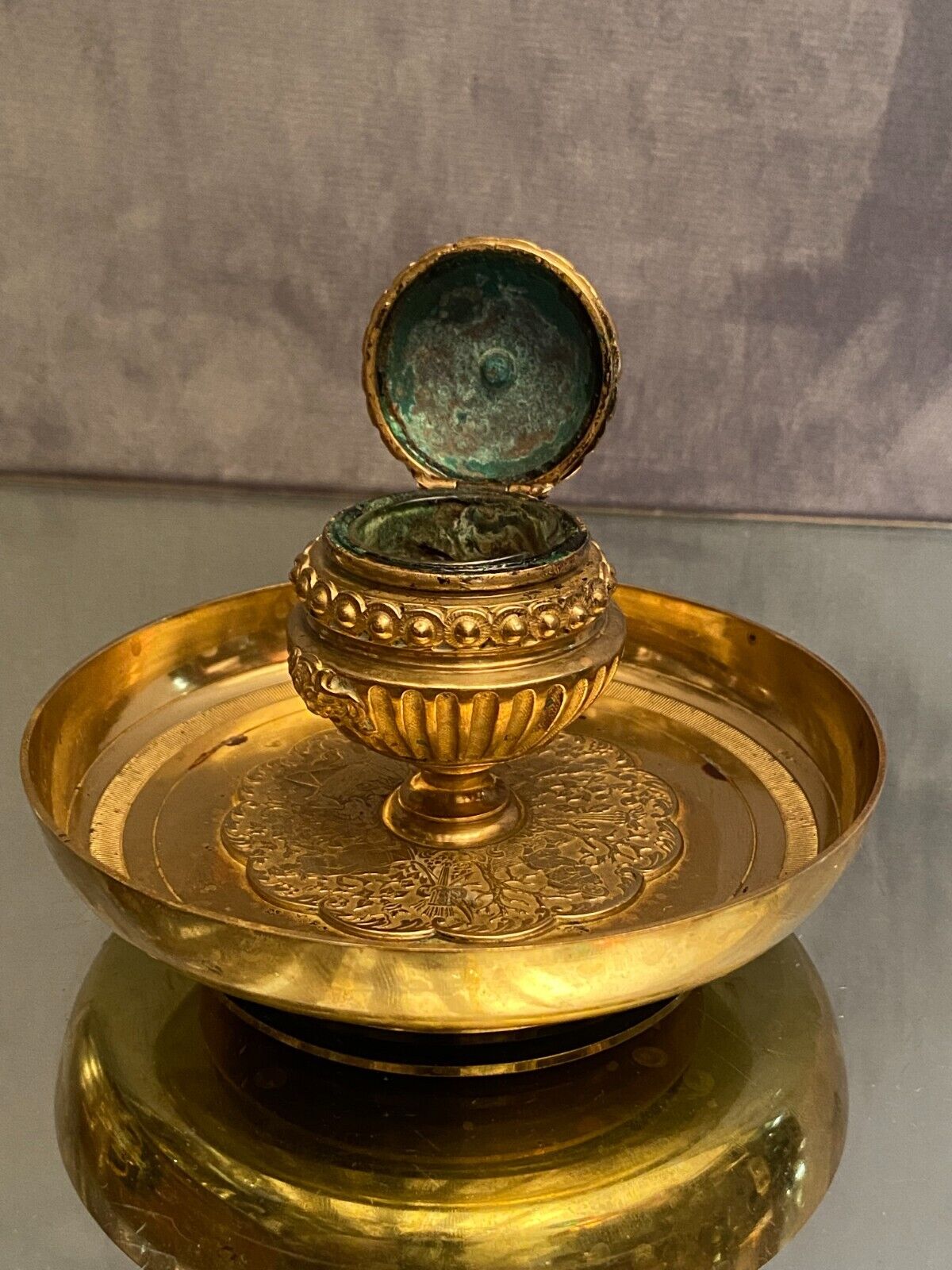 Inkwell nineteenth in gilded bronze Louis XIII style