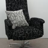 Designer armchair with 4-star cross base from Ligne Roset vintage 1970