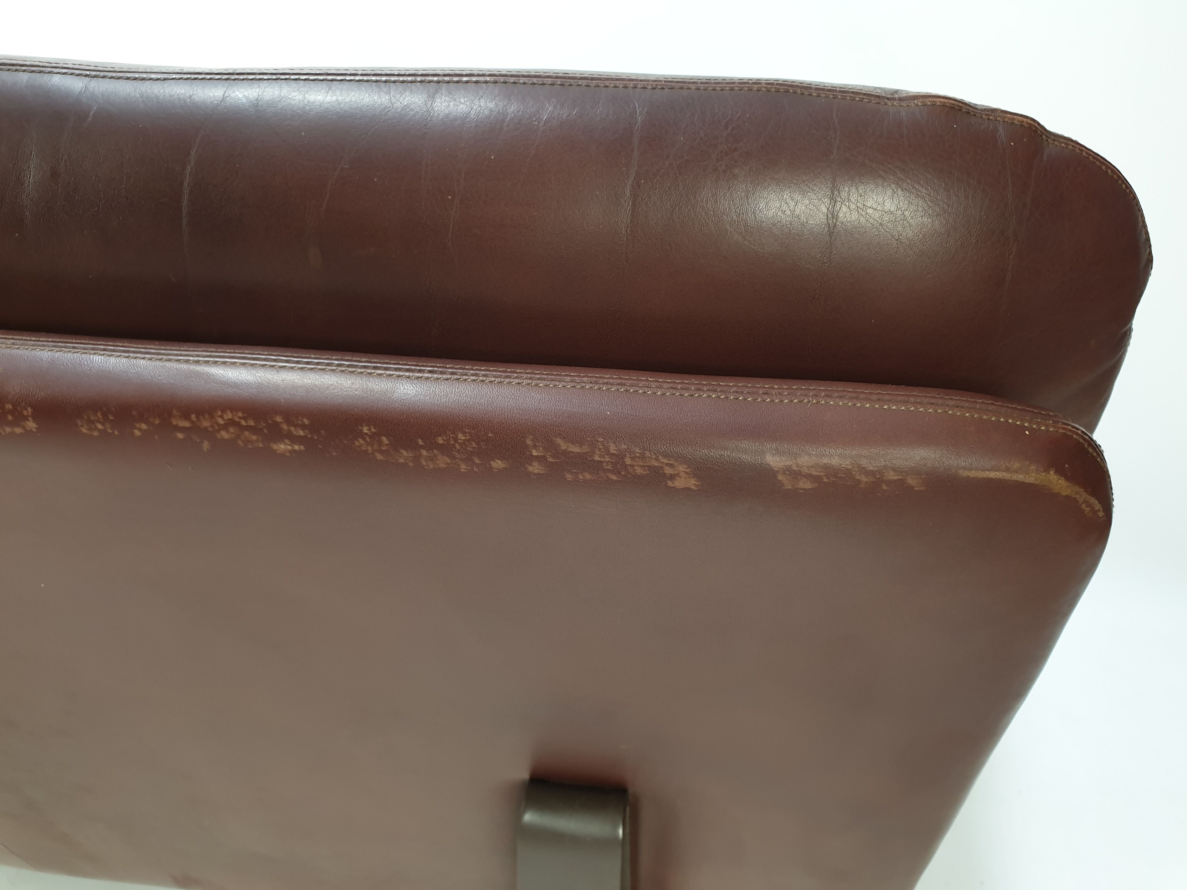 Vintage leather sofa by Kho Liang ie for Artifort, 1960s