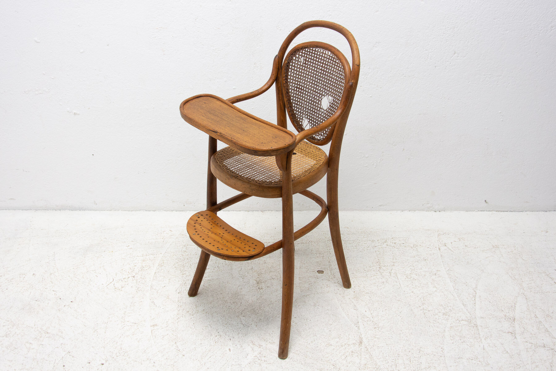 Antique Thonet children’s chair