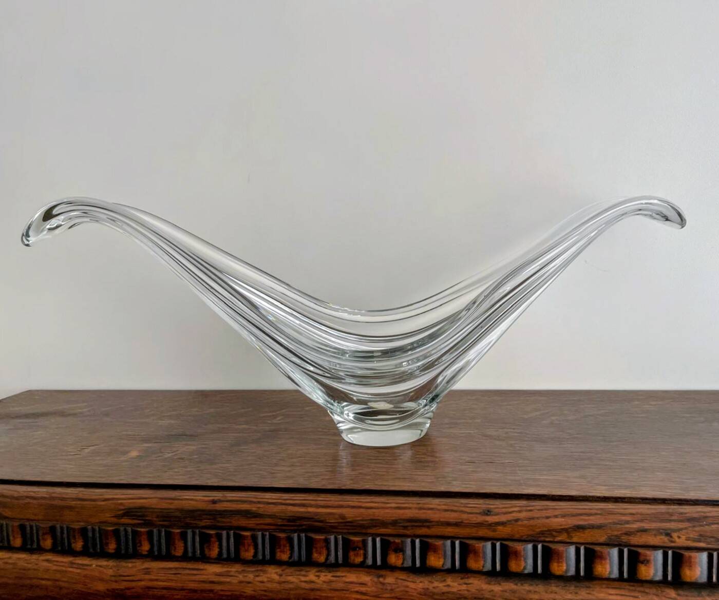 Large glass bowl Pompeii – Illuminated sculpture with free lines