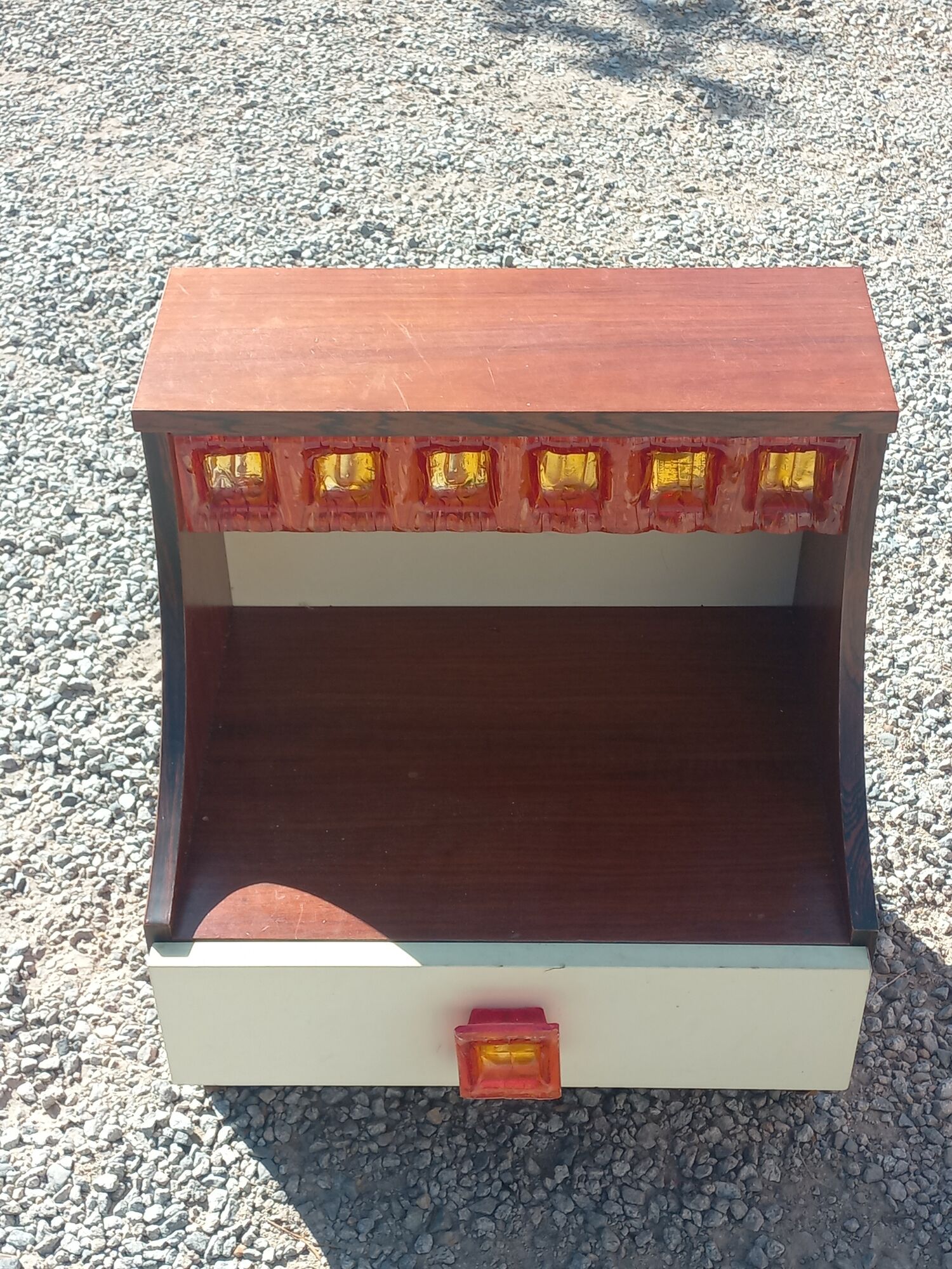 Pair of design bedside tables in orange resin rosewood with white melamine from the 70s