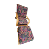 Resting rattan chair - rests feet