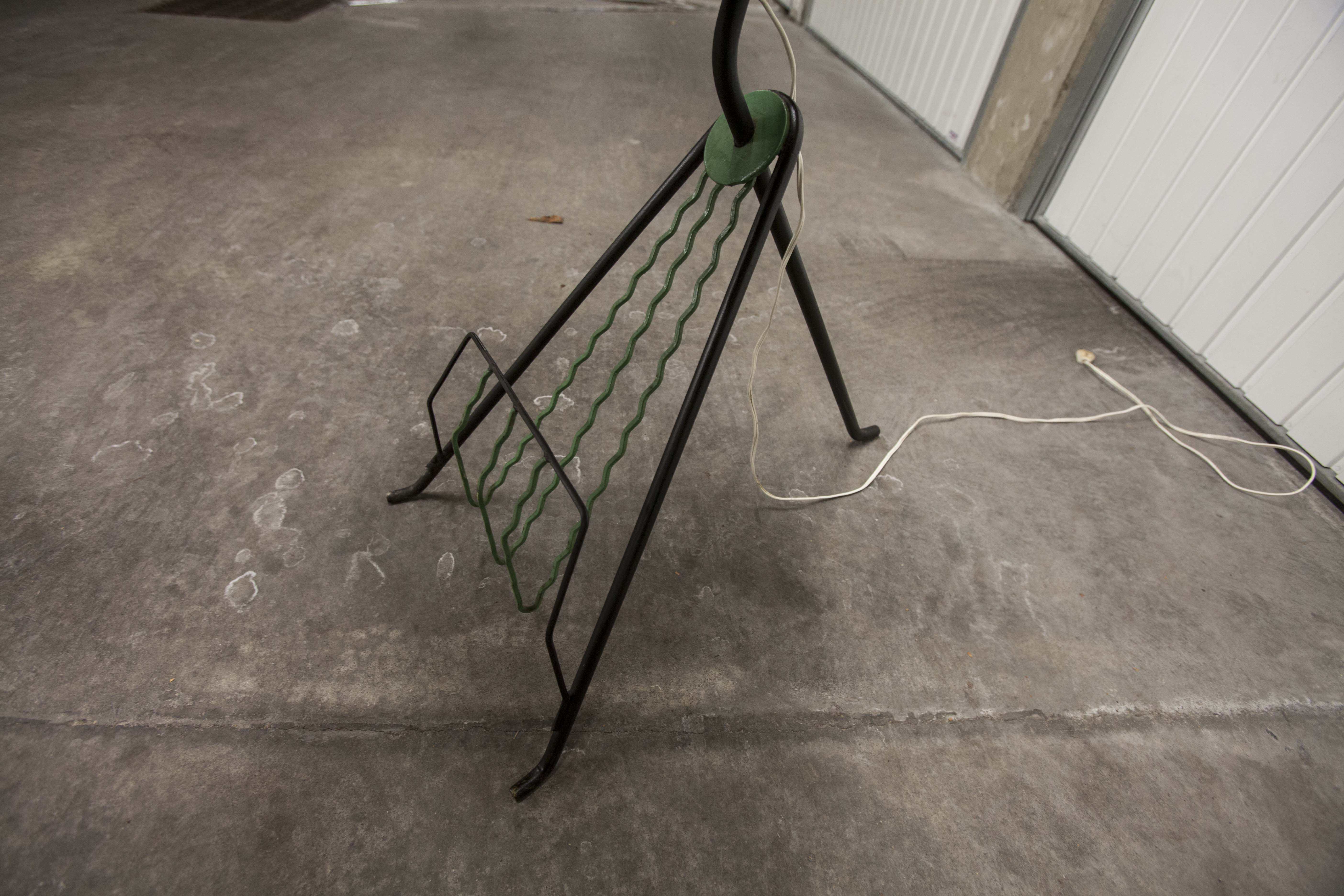 Floor lamp tripod Tablet door magazine 50 s