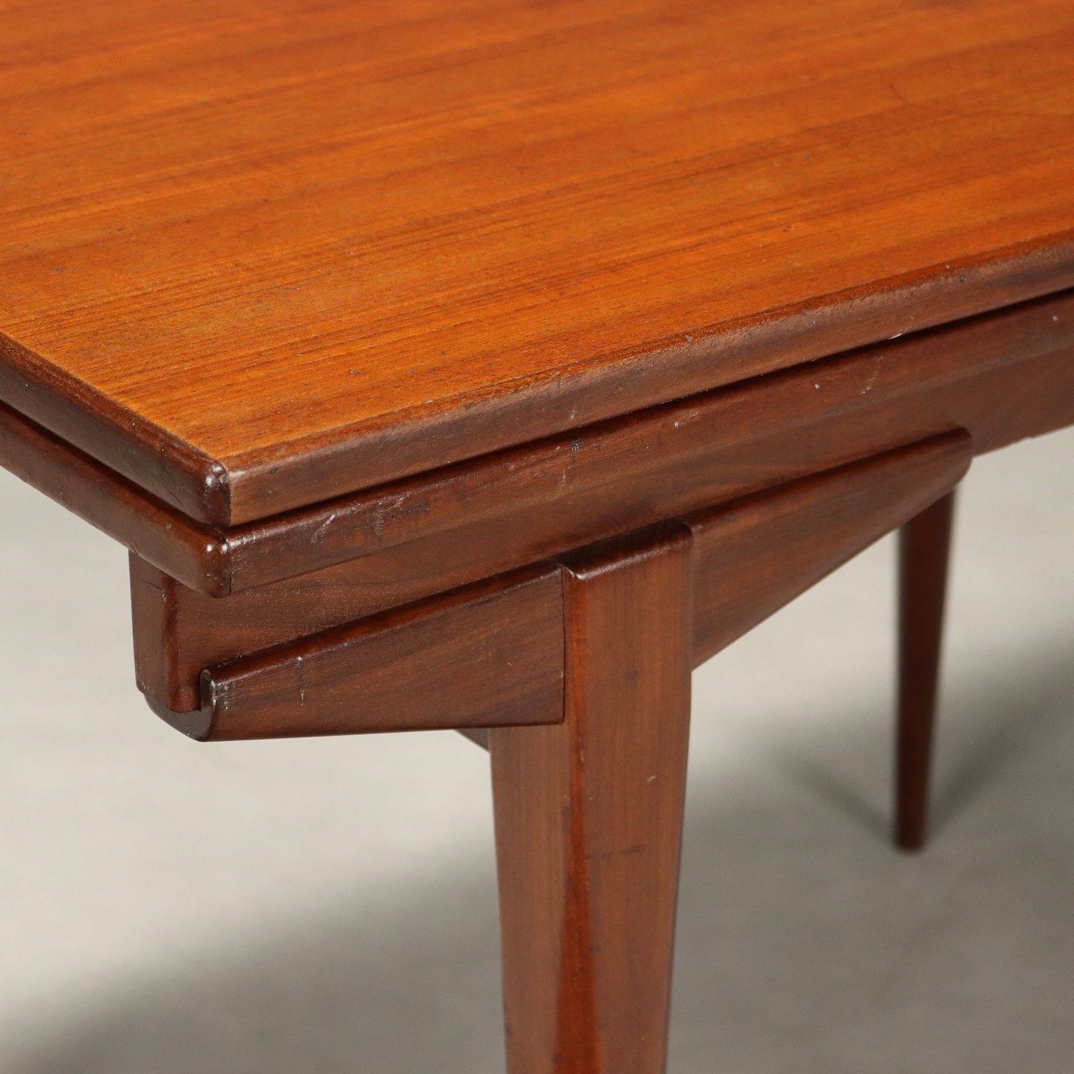 Vintage teak veneer table, Italian design from the 1960s, original