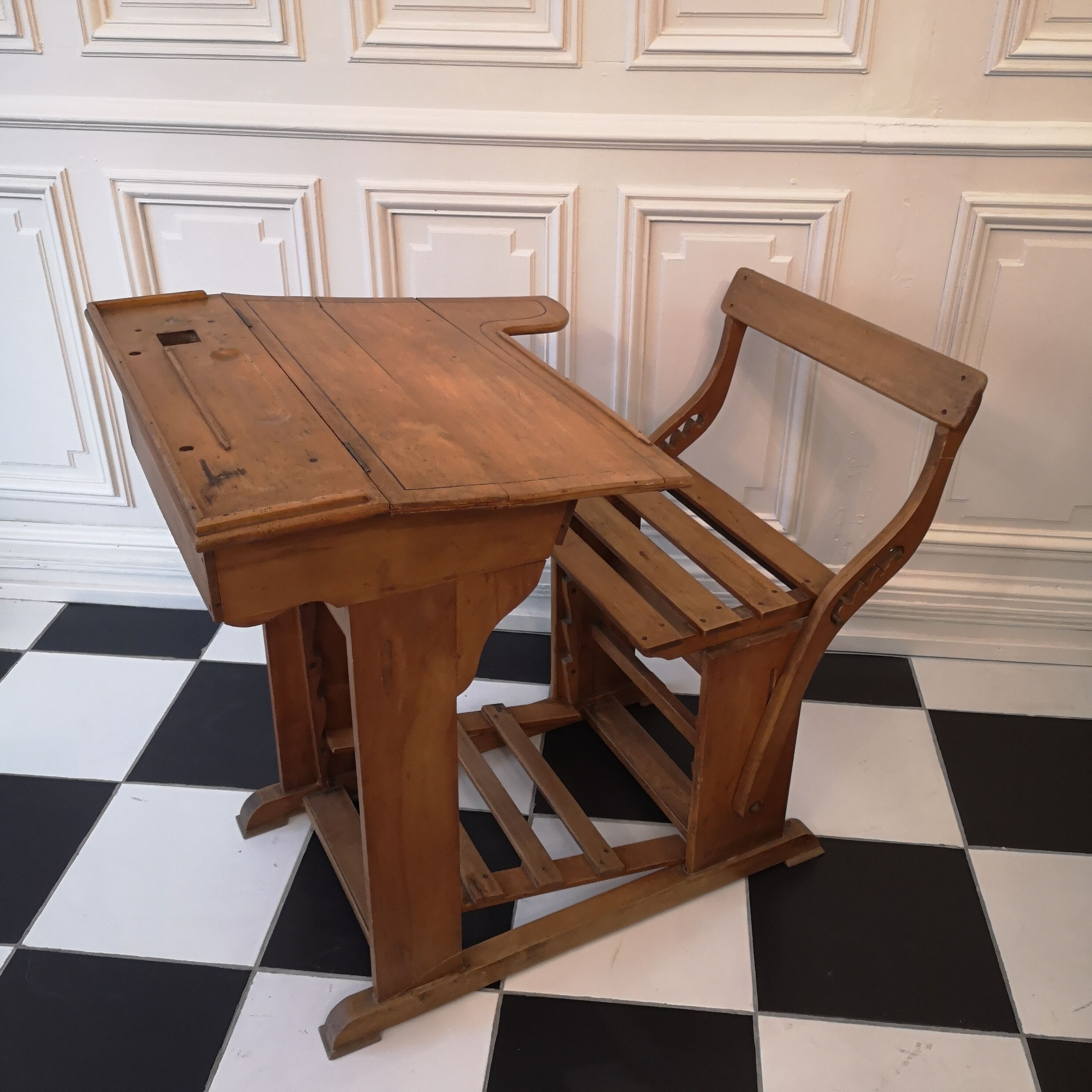 Pupitre d"écolier