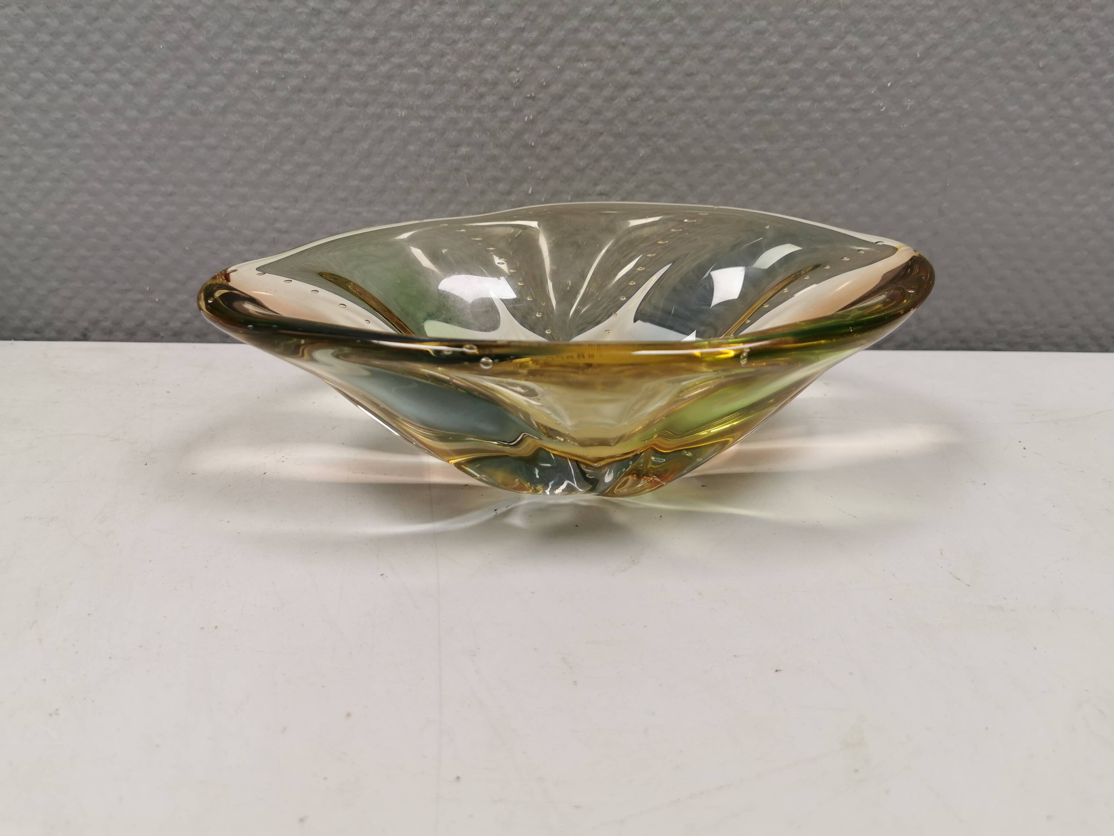 Bohemian/czech glass art bowl by hana machovska pizzicato collection 50-60s