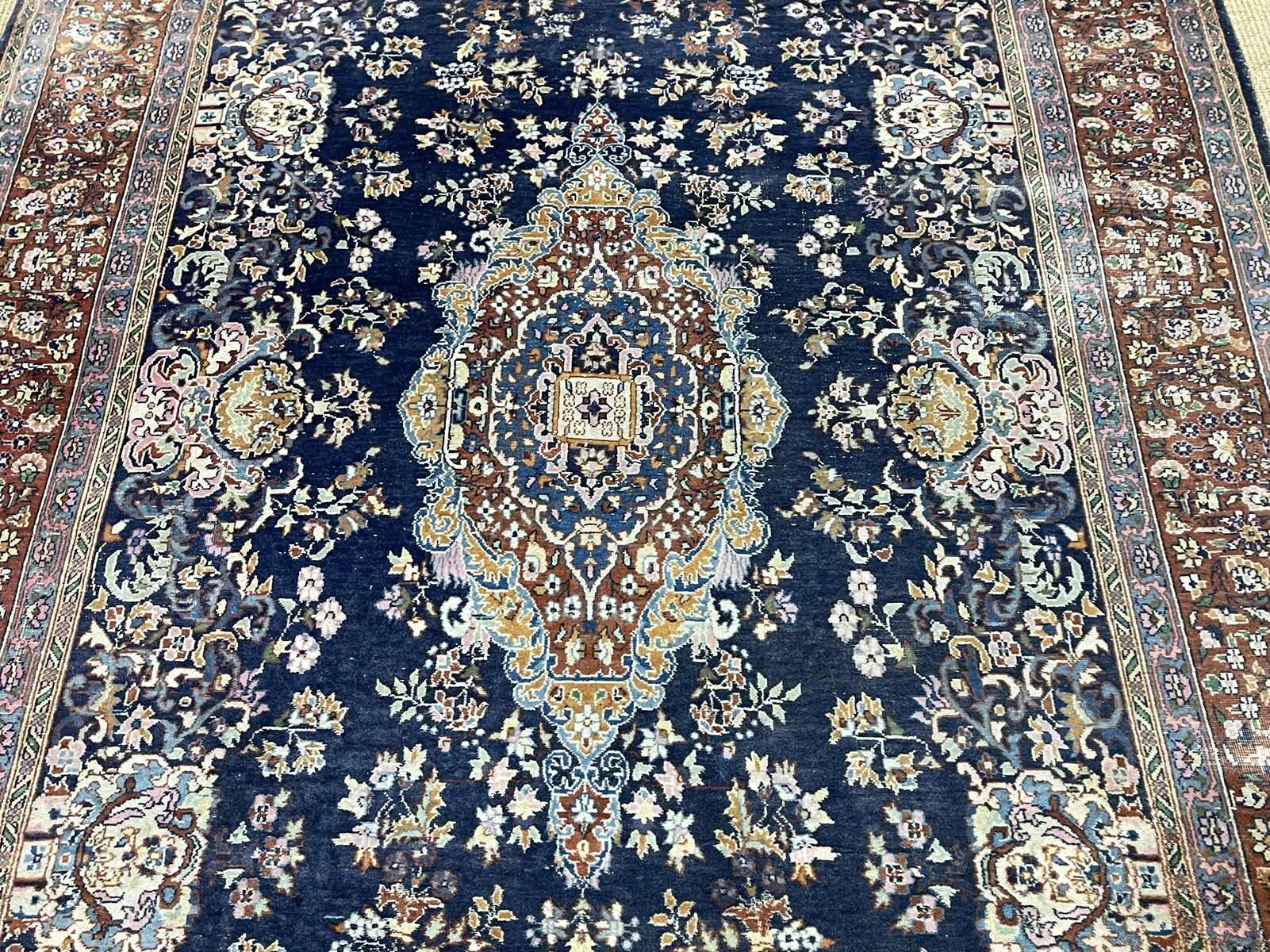 Handmade wool Iranian carpet - 2.45m x 1.40m
