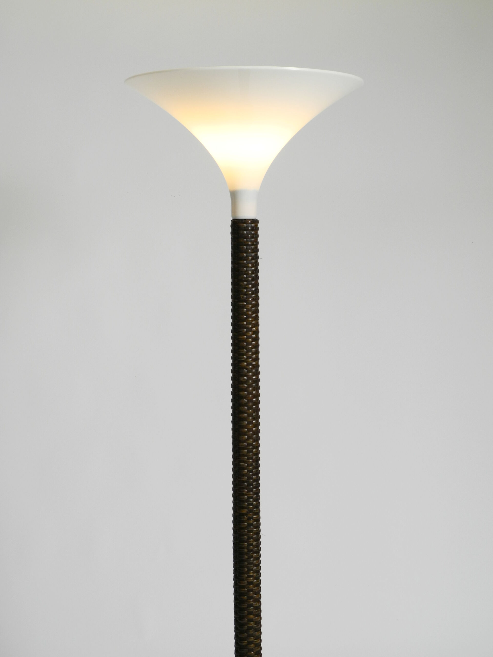 XL 70s Tulip floor lamp with a brown wicker frame and a plexiglass shade
