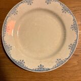 Set of 4 old Gien plates