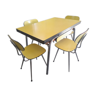 Table set and 4 chairs