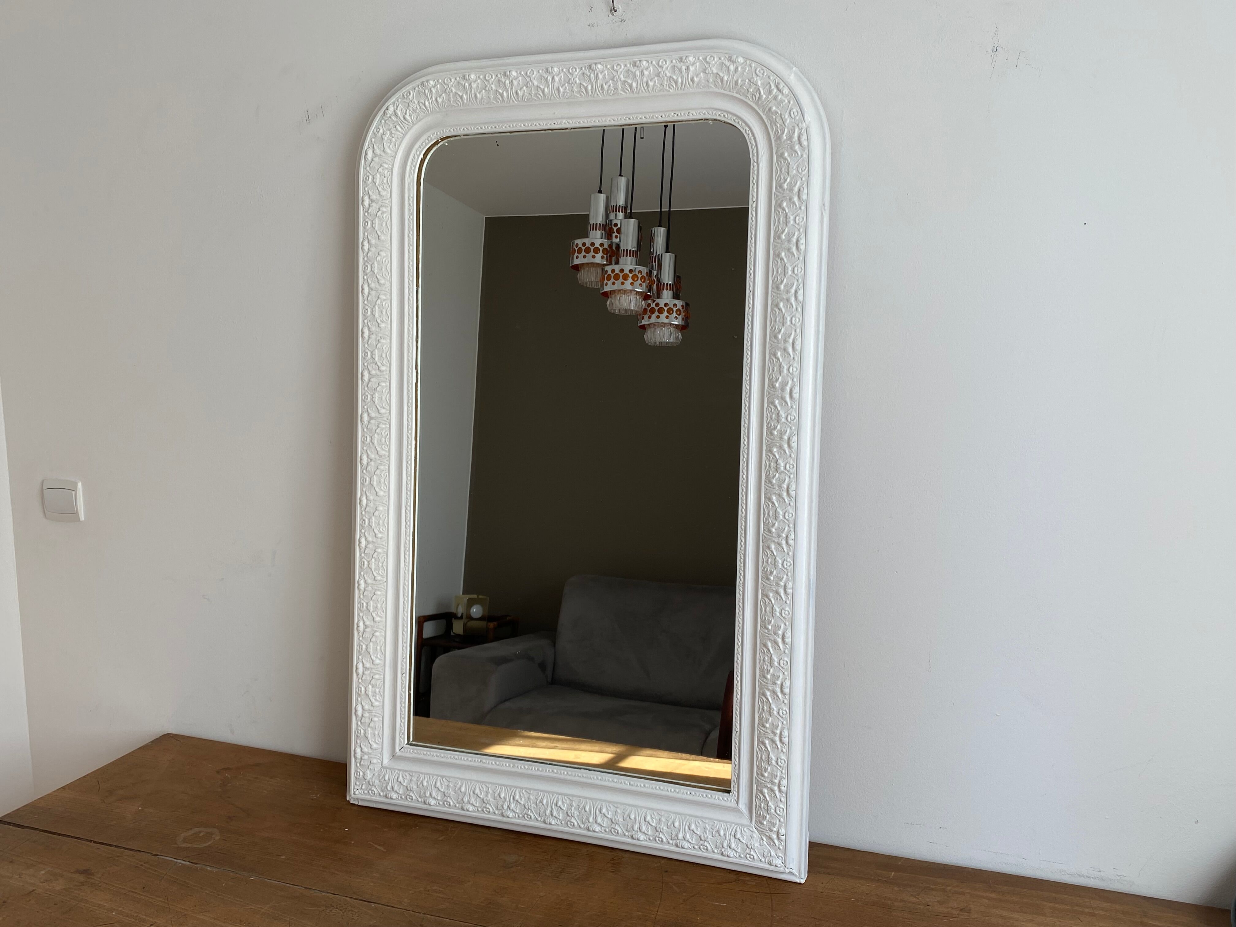 Miroir Louis Philippe at the end of the 19th century. 110x75. White.