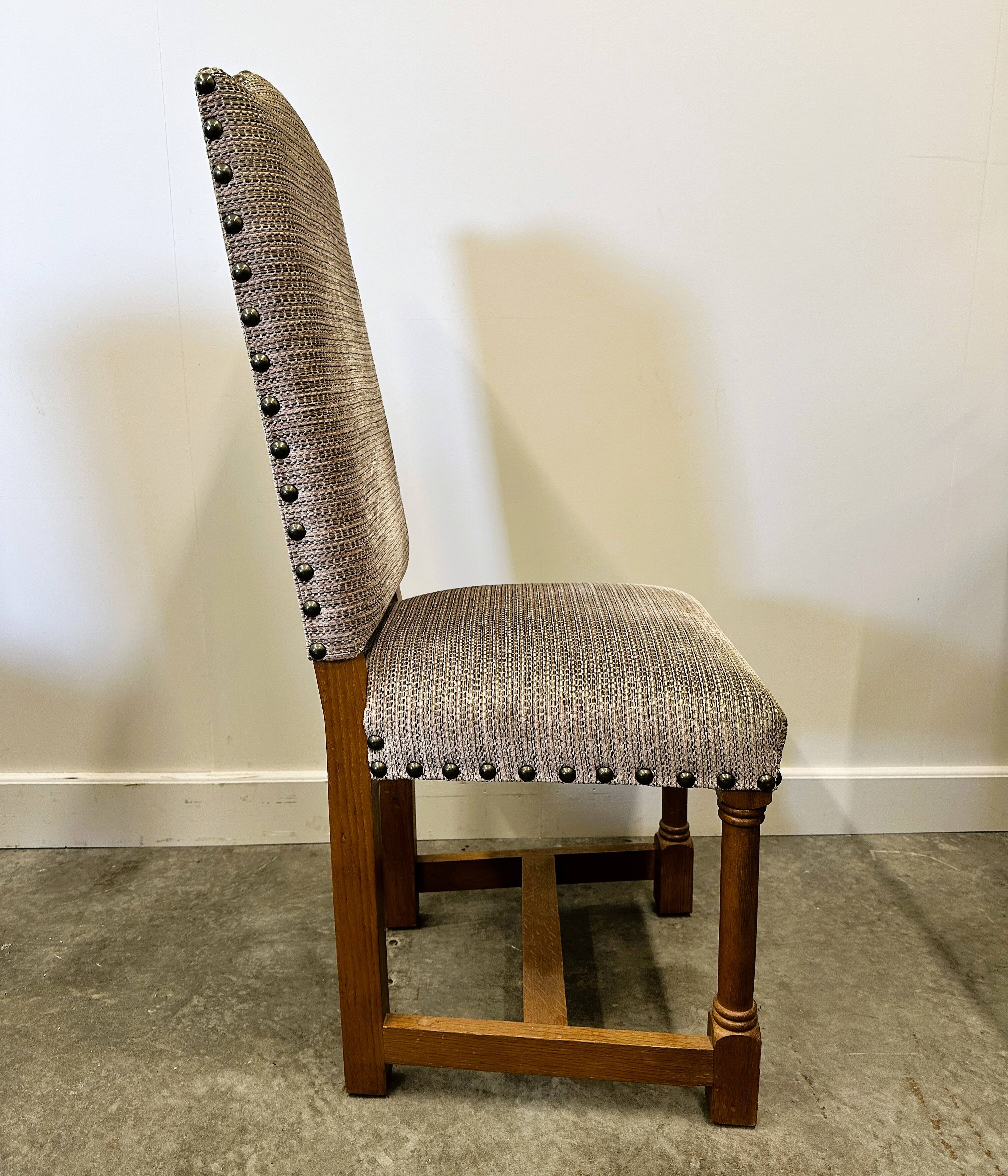 Chaises de salle à manger de style Louis XIII en chêne avec chenille rayée - Ensemble de 6.