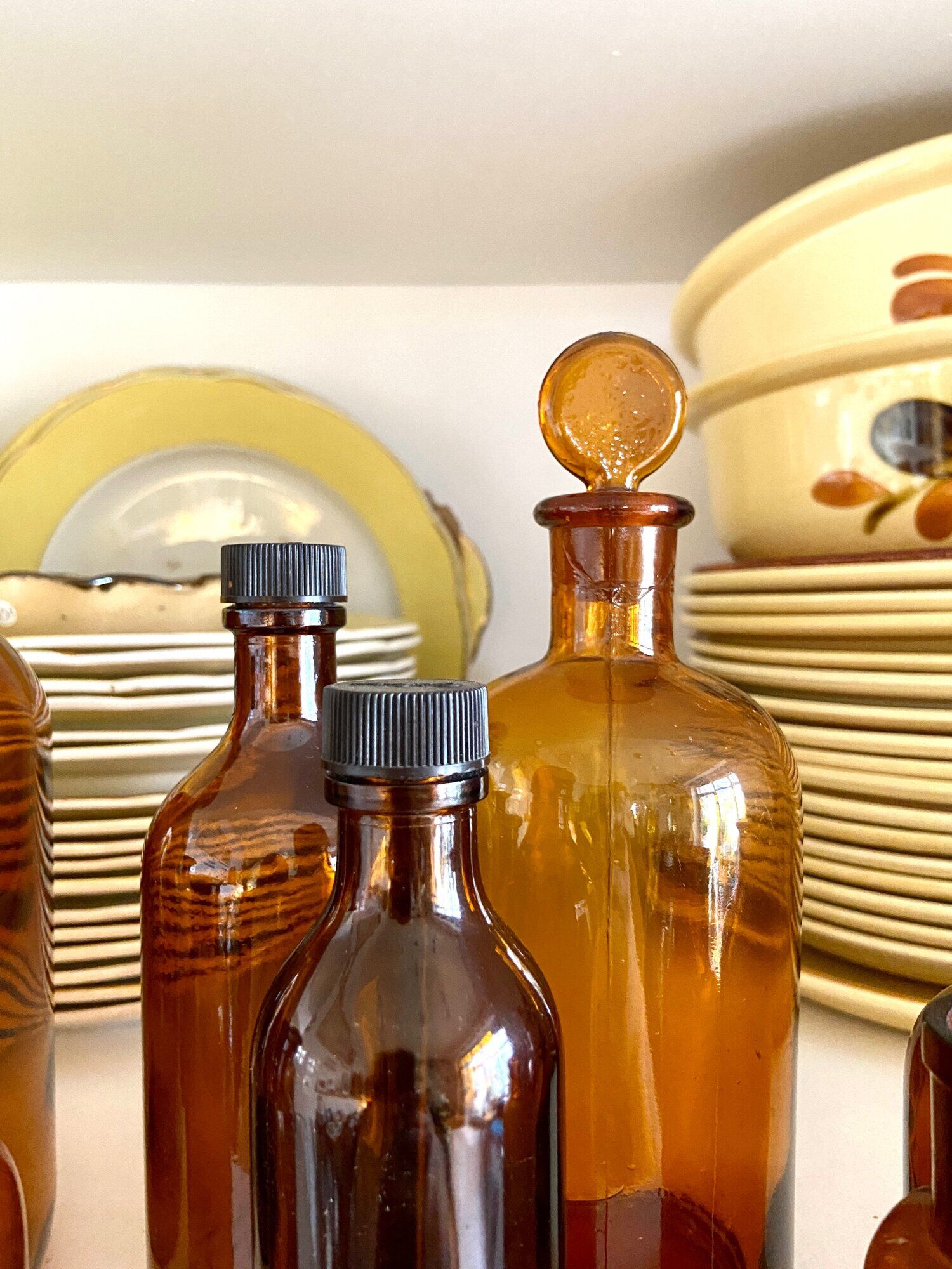 8 amber glass apothecary bottles