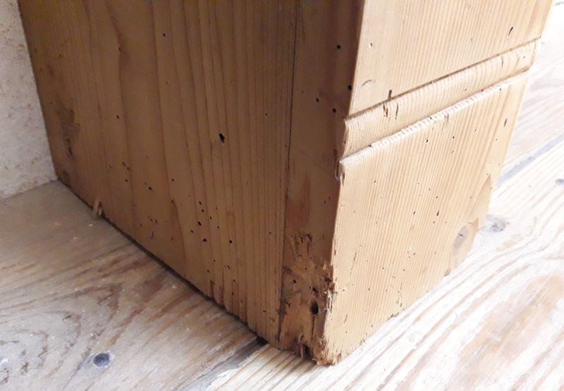 Fireplace mantle XIX l130xh103cm in fir