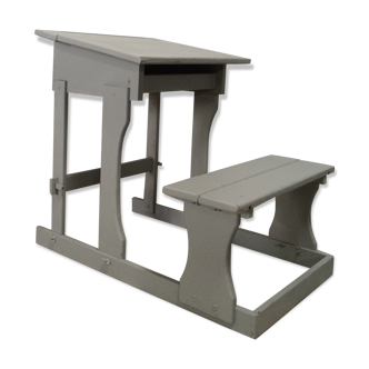Child desk desk