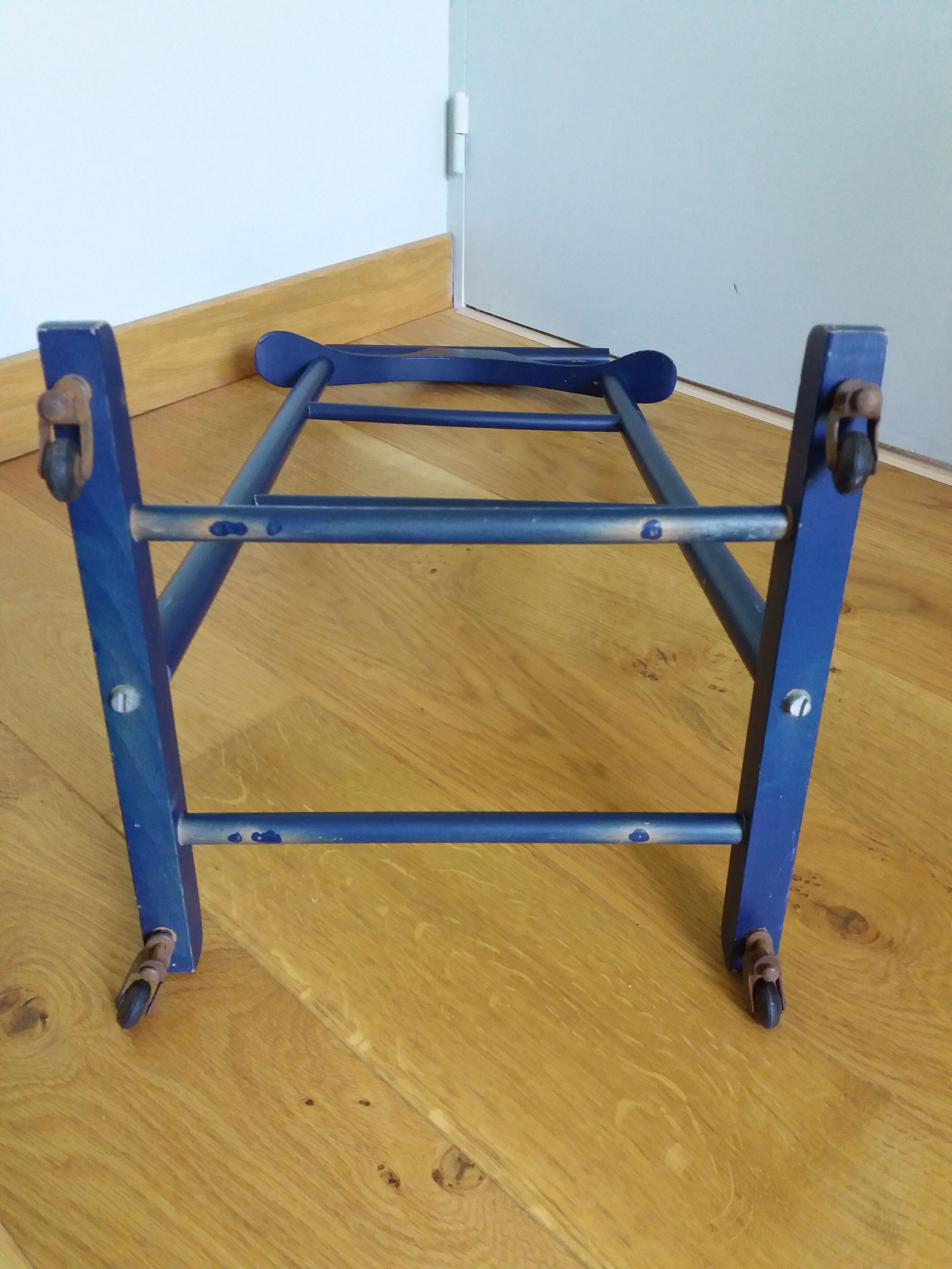 Children's room valet