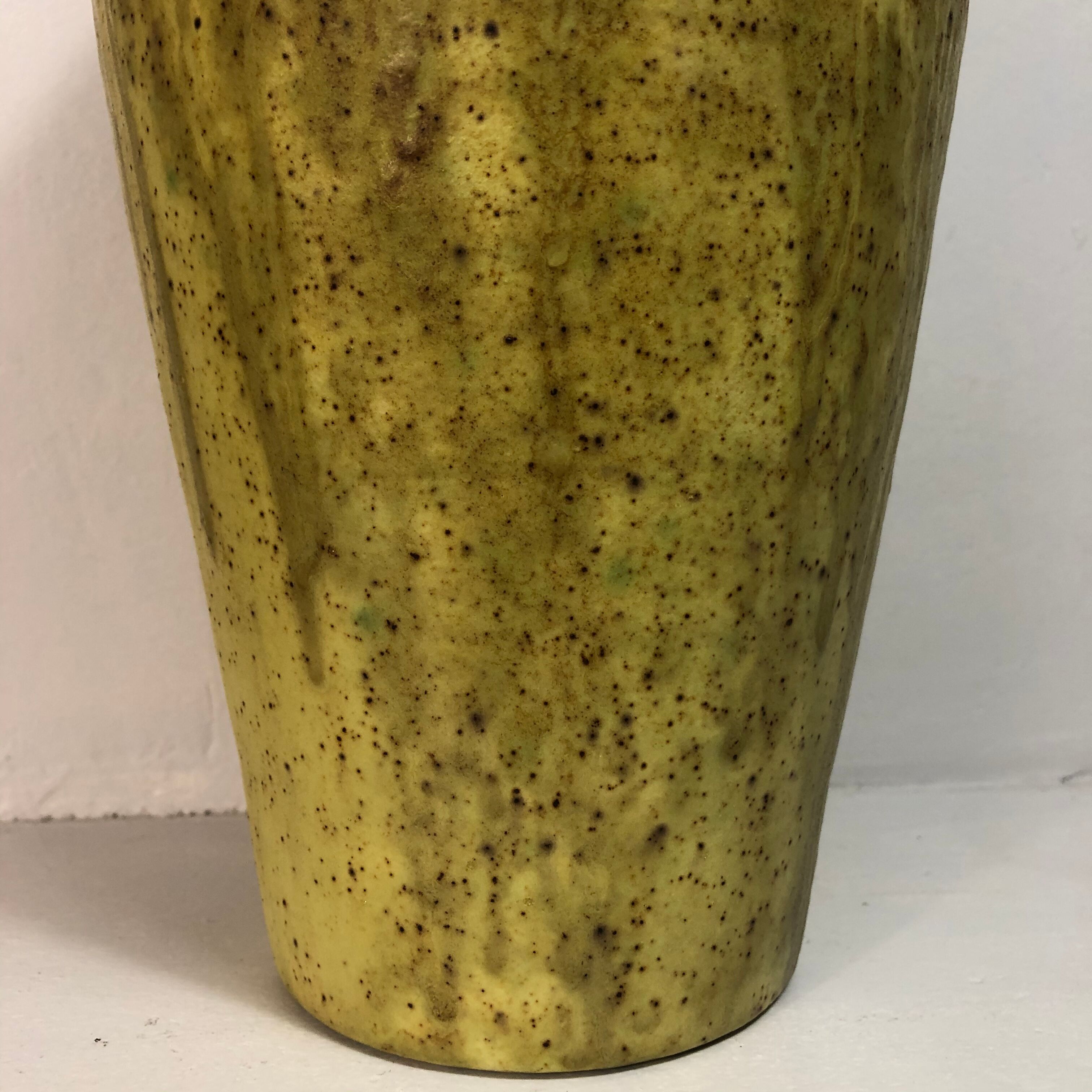 LE FOULON sandstone vase