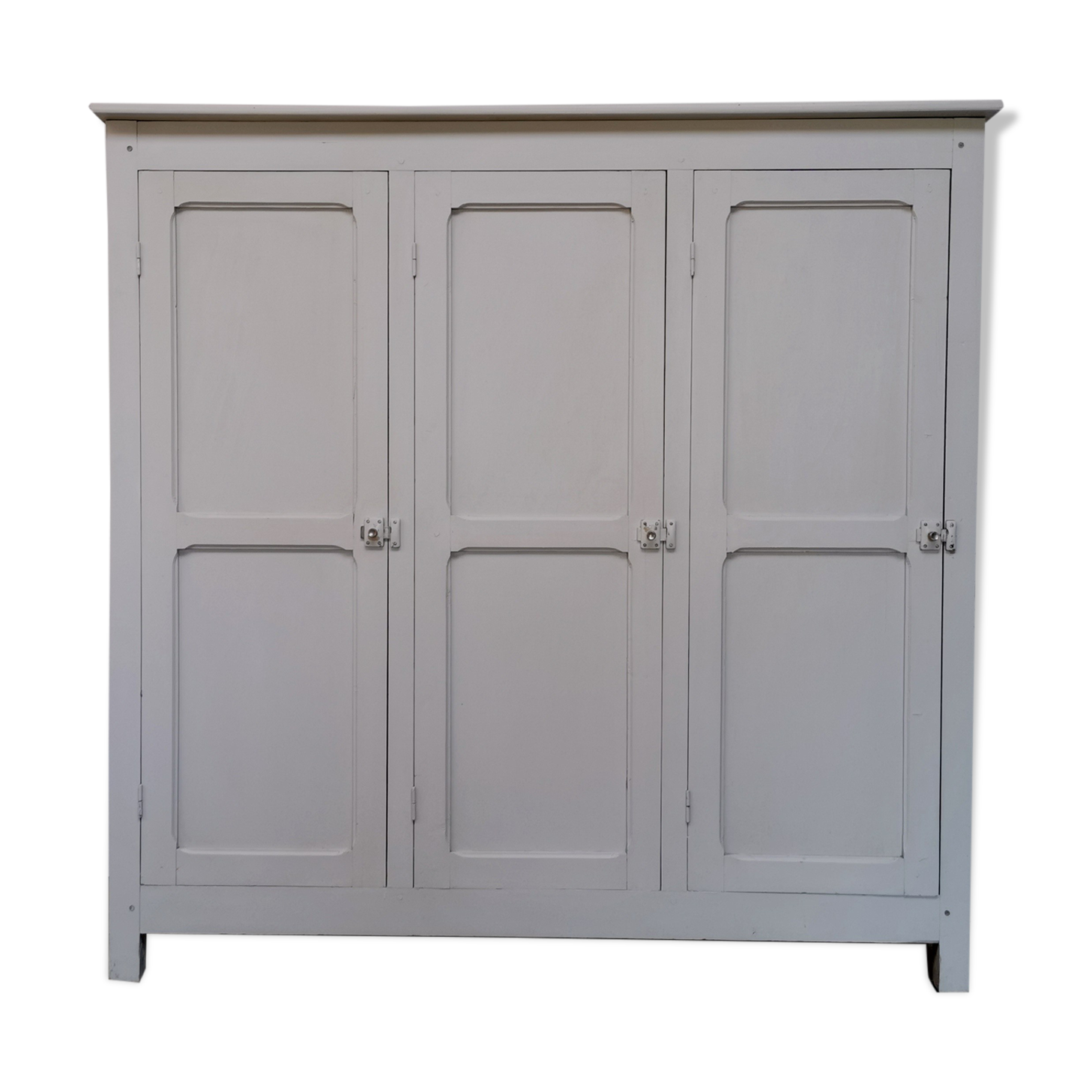 Vintage Parisian wardrobe