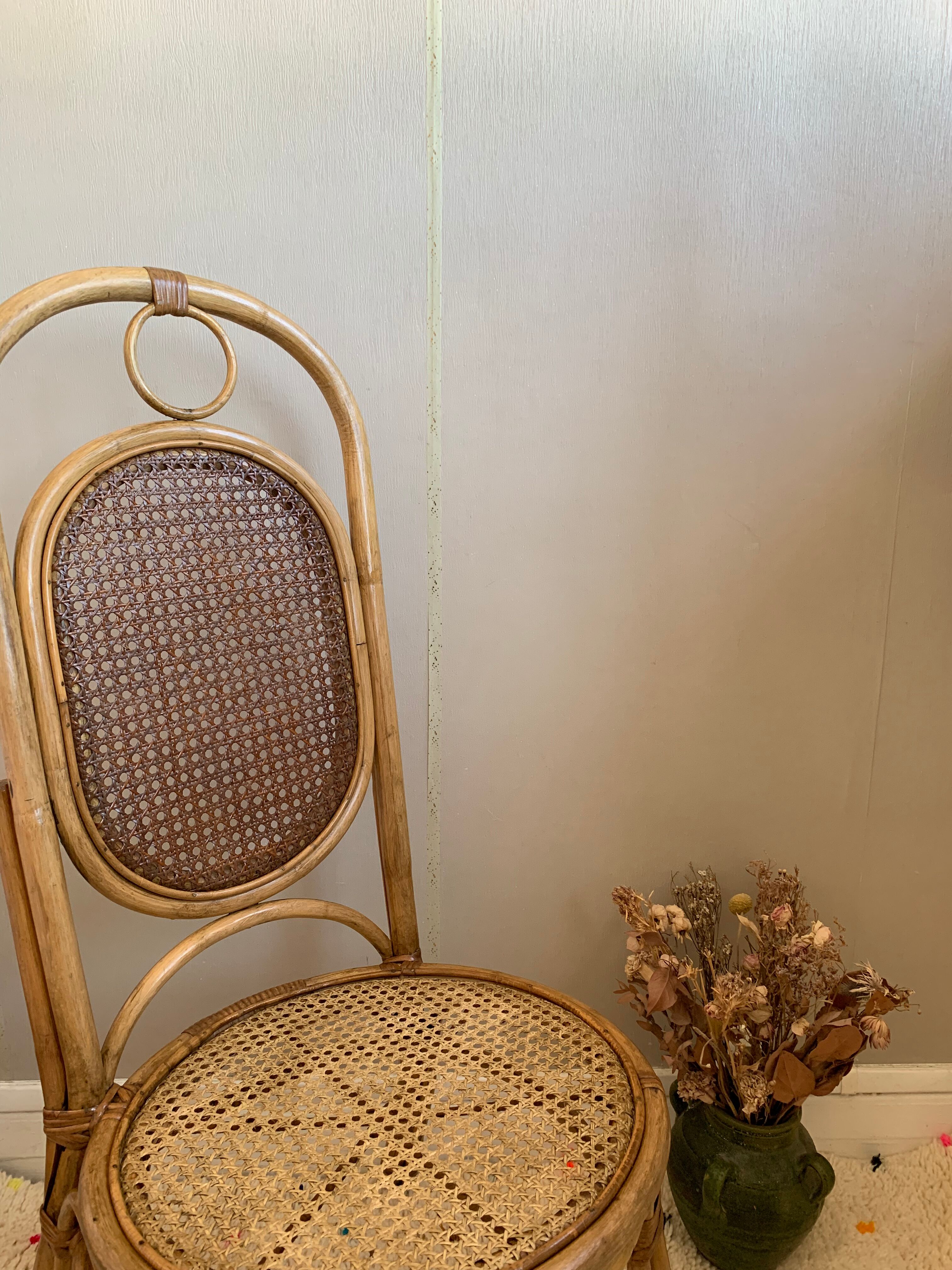 Vintage lounge chair