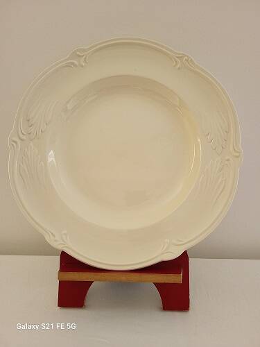 Round serving dish in Gien earthenware "Rocaille" collection