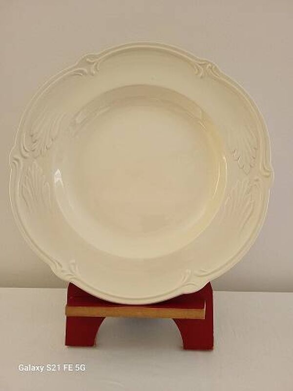 Plat de service rond en faïence de Gien Collection ''Rocaille