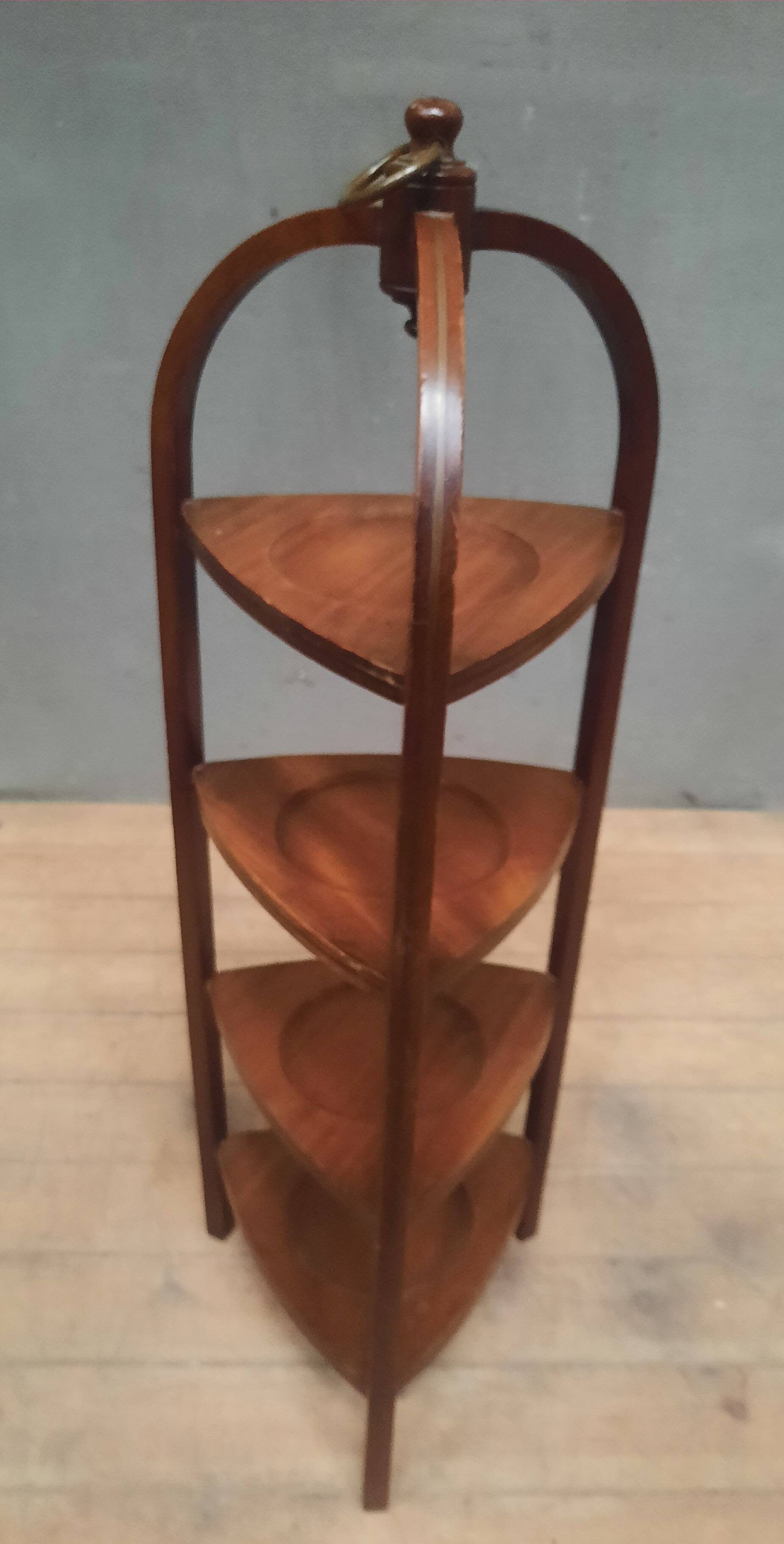 Mahogany plate holder