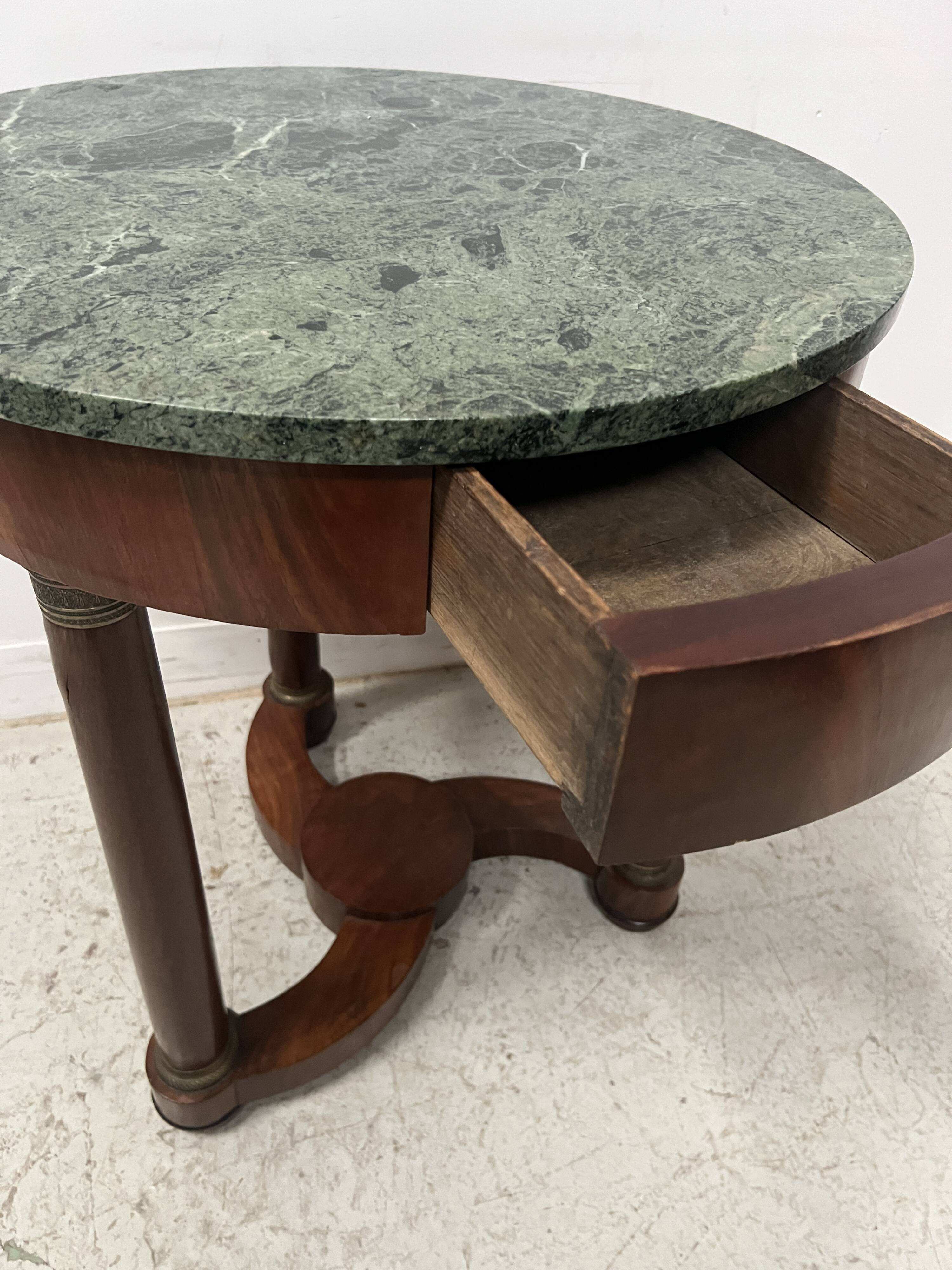 Round Empire-style side table in mahogany and veneer, 20th century