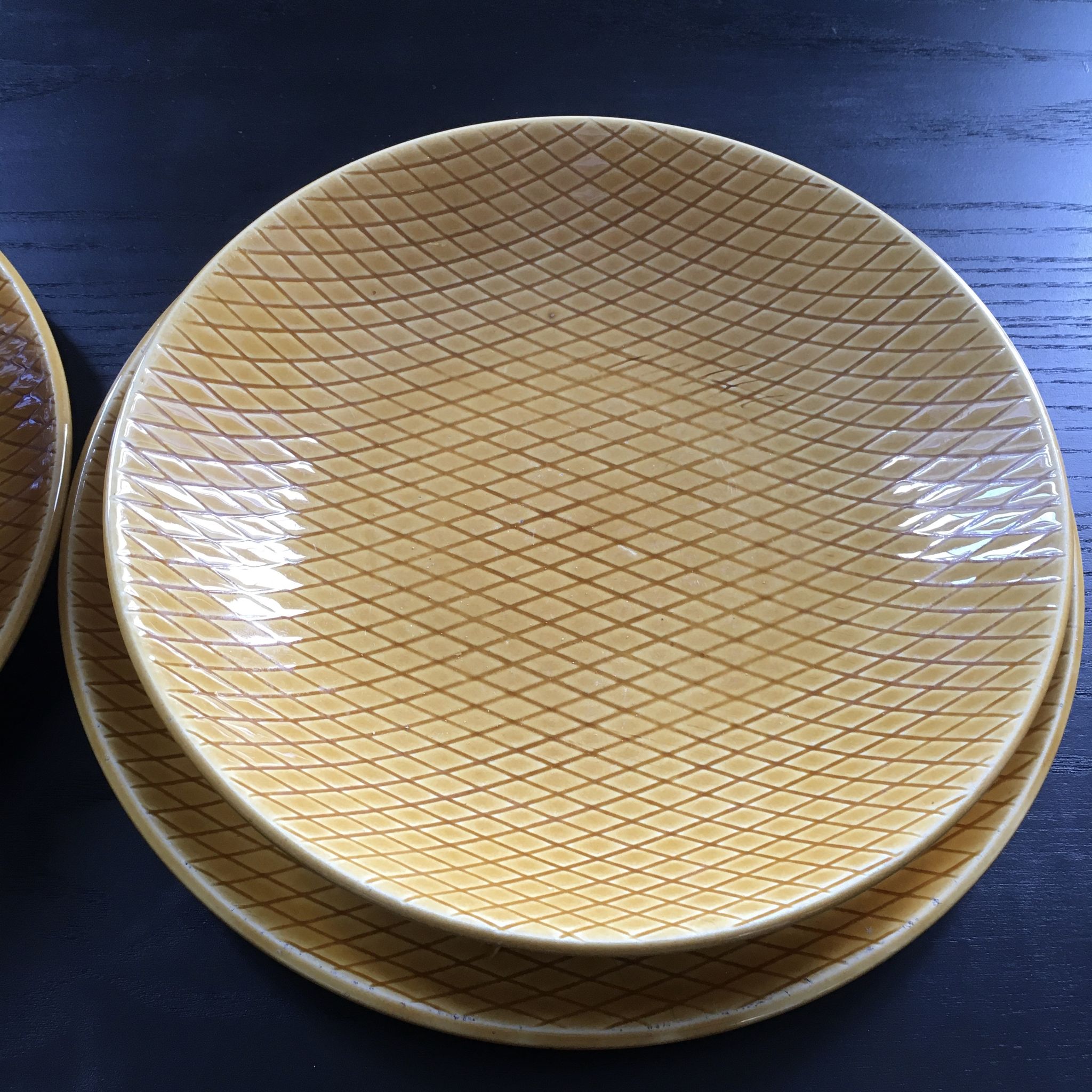 Lot of 4 honey plates