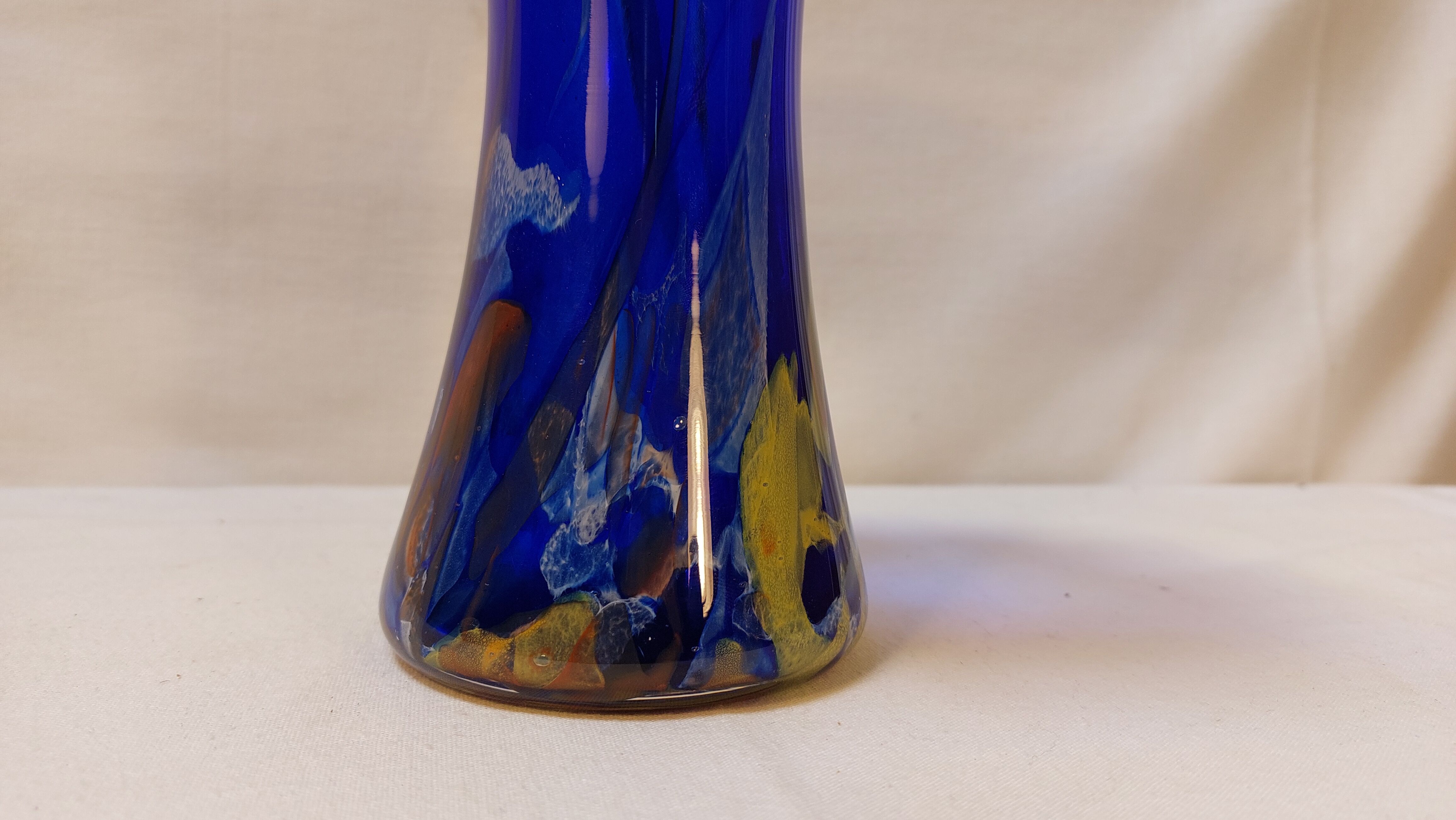 Vase Tulipe vintage en verre d'art soufflé à la main bleu Cobalt style Murano