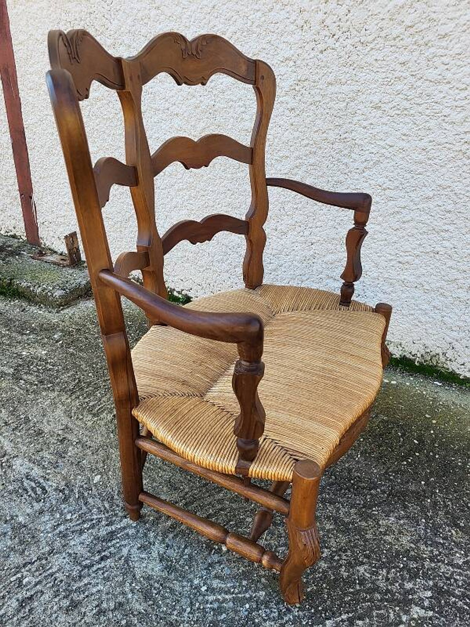 Provencal double armchair with woven rush in walnut
