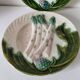 Assiettes barbotine Salins – décor asperges & artichaut