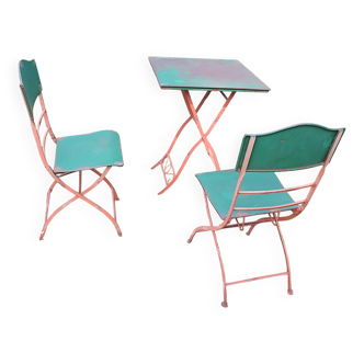 Table de jardin et 2 chaises en fer peint vieilli du milieu du siècle, années 1960