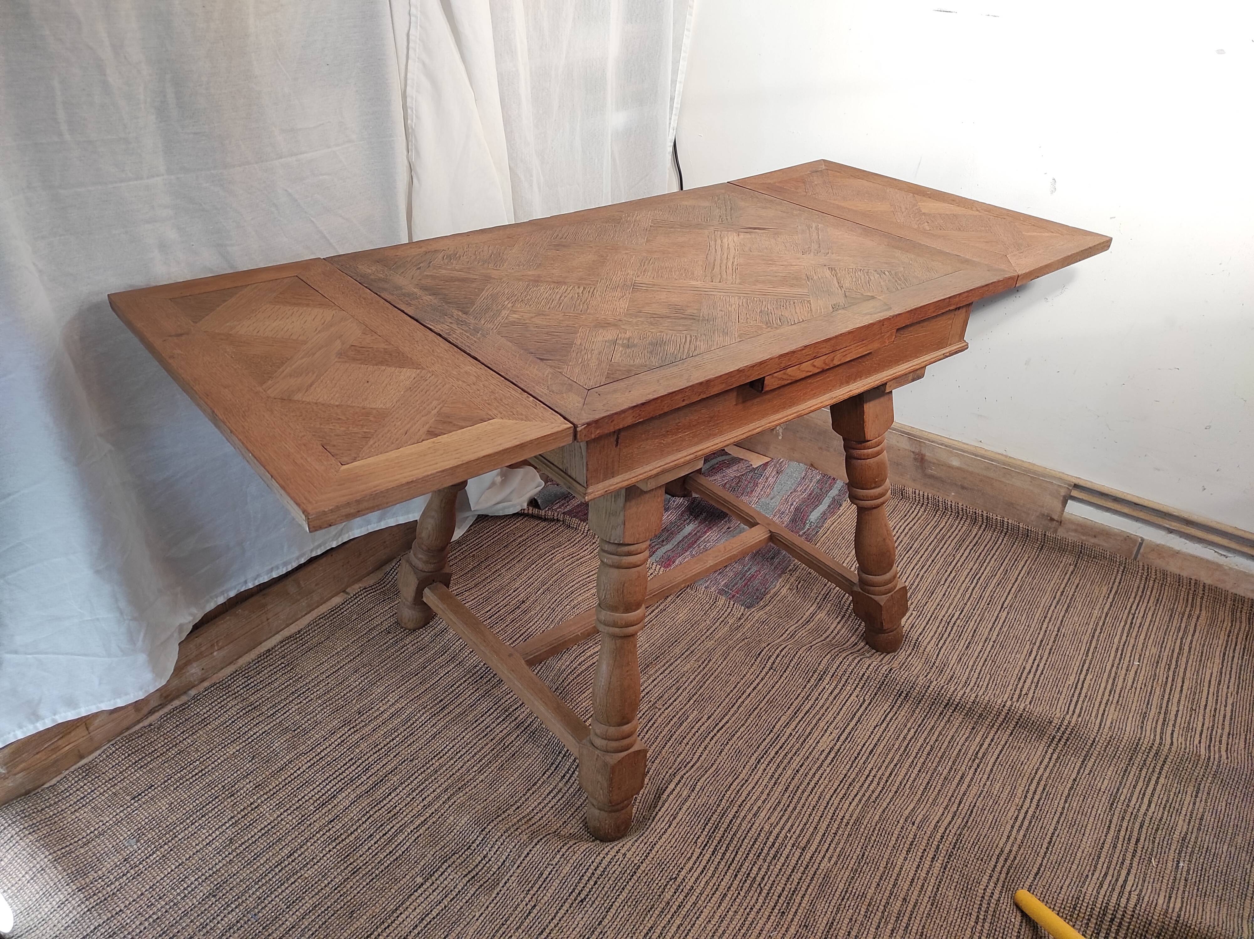 Oak table with extensions