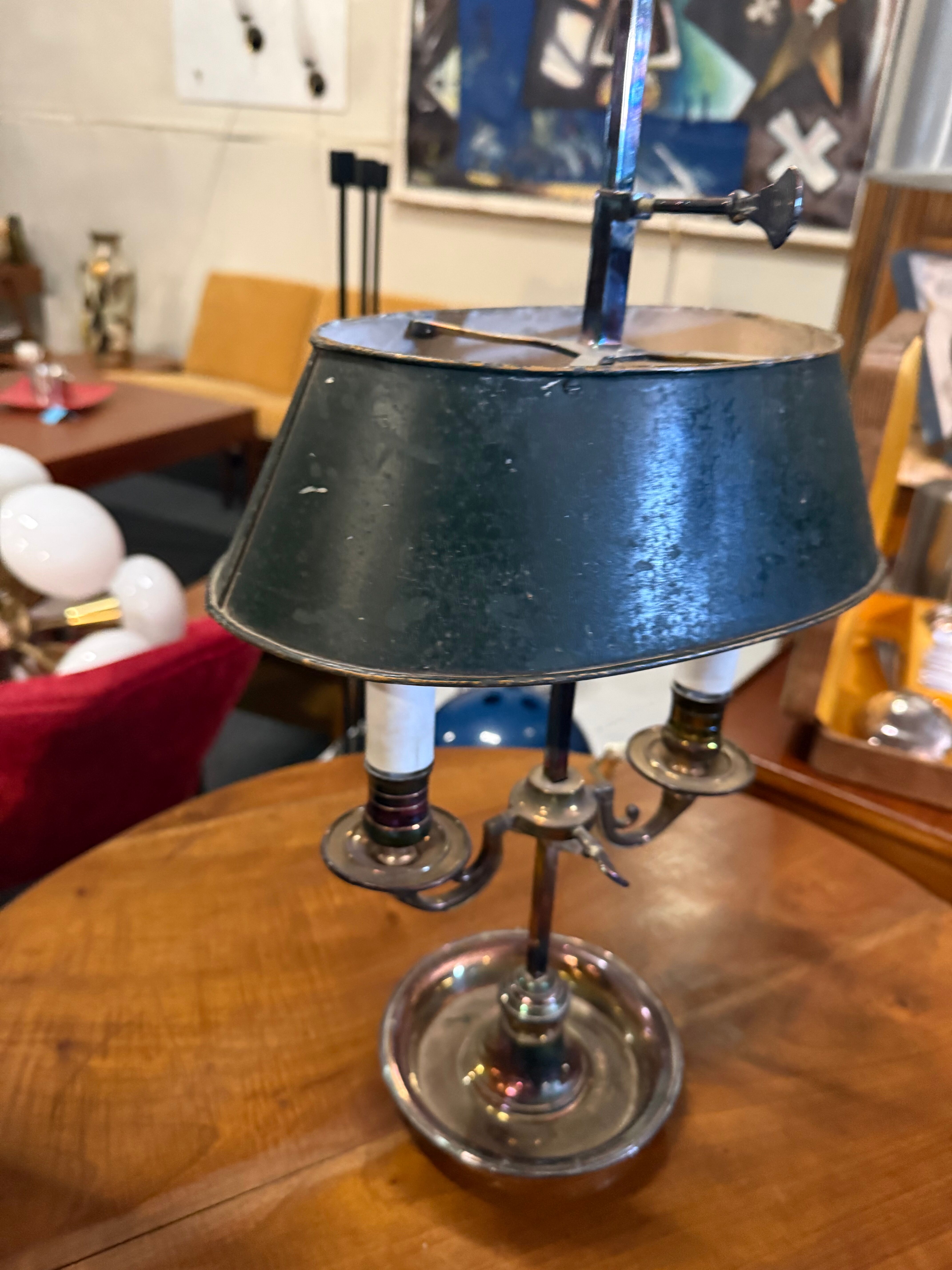 Silver-plated metal base bouillotte lamp