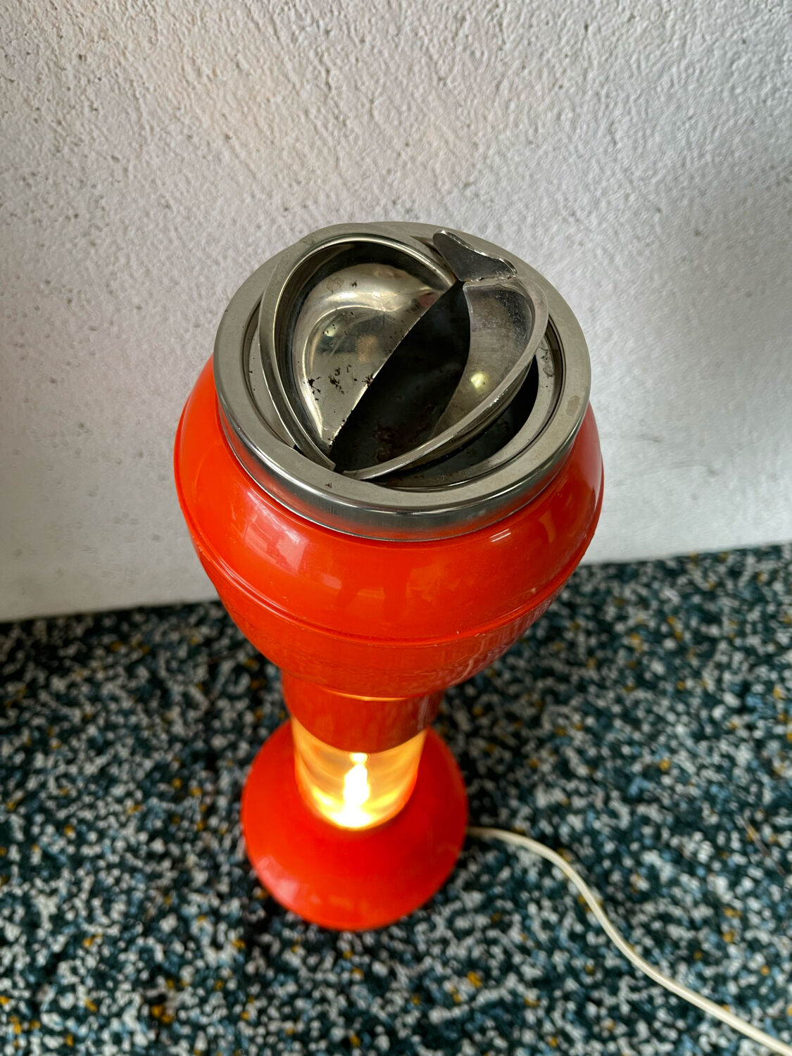 Large floor ashtray lamp tulip space age, with aquatic lighting 70s