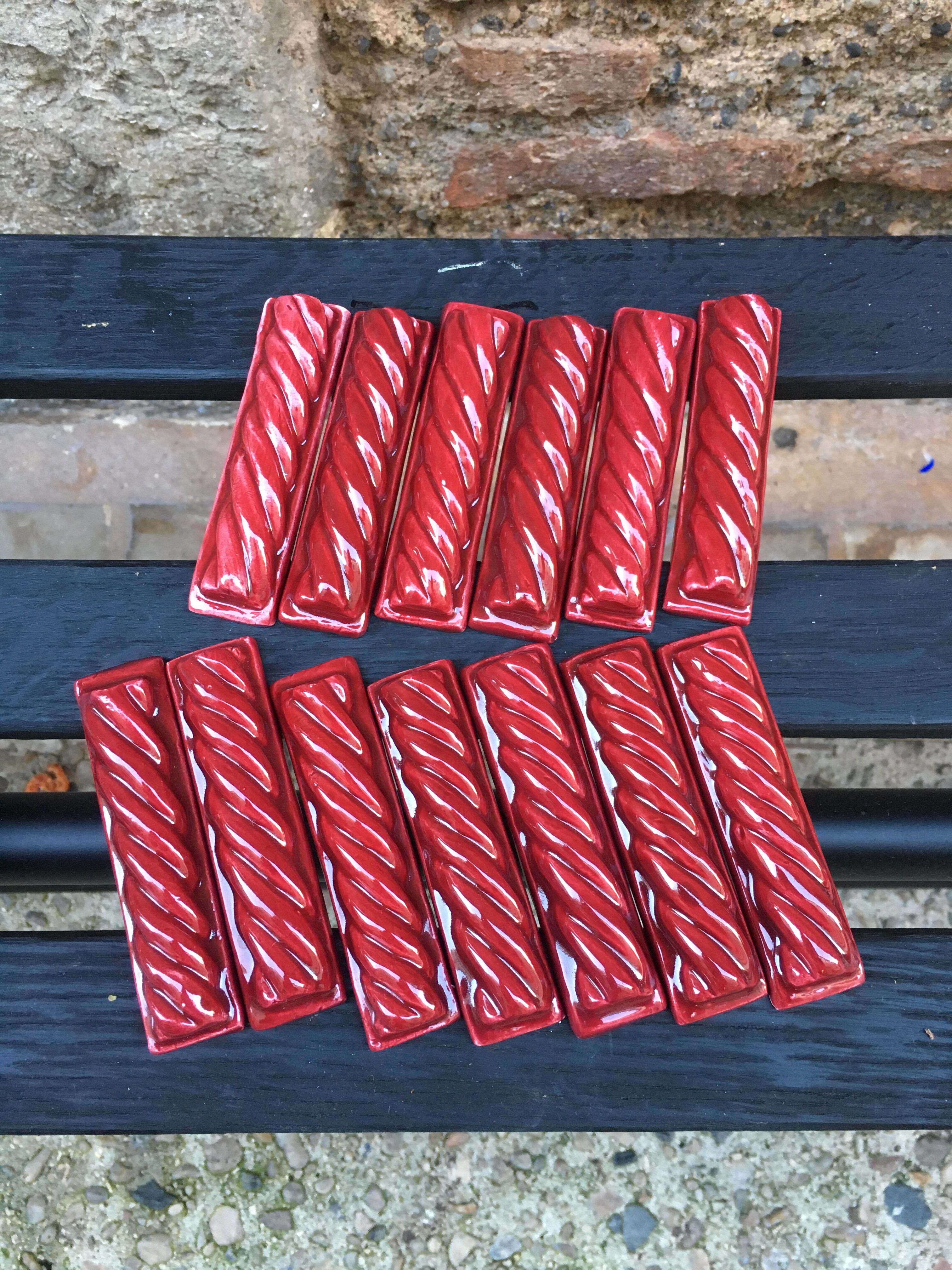 Ceramic knife holders