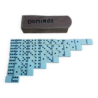 Dominoes game