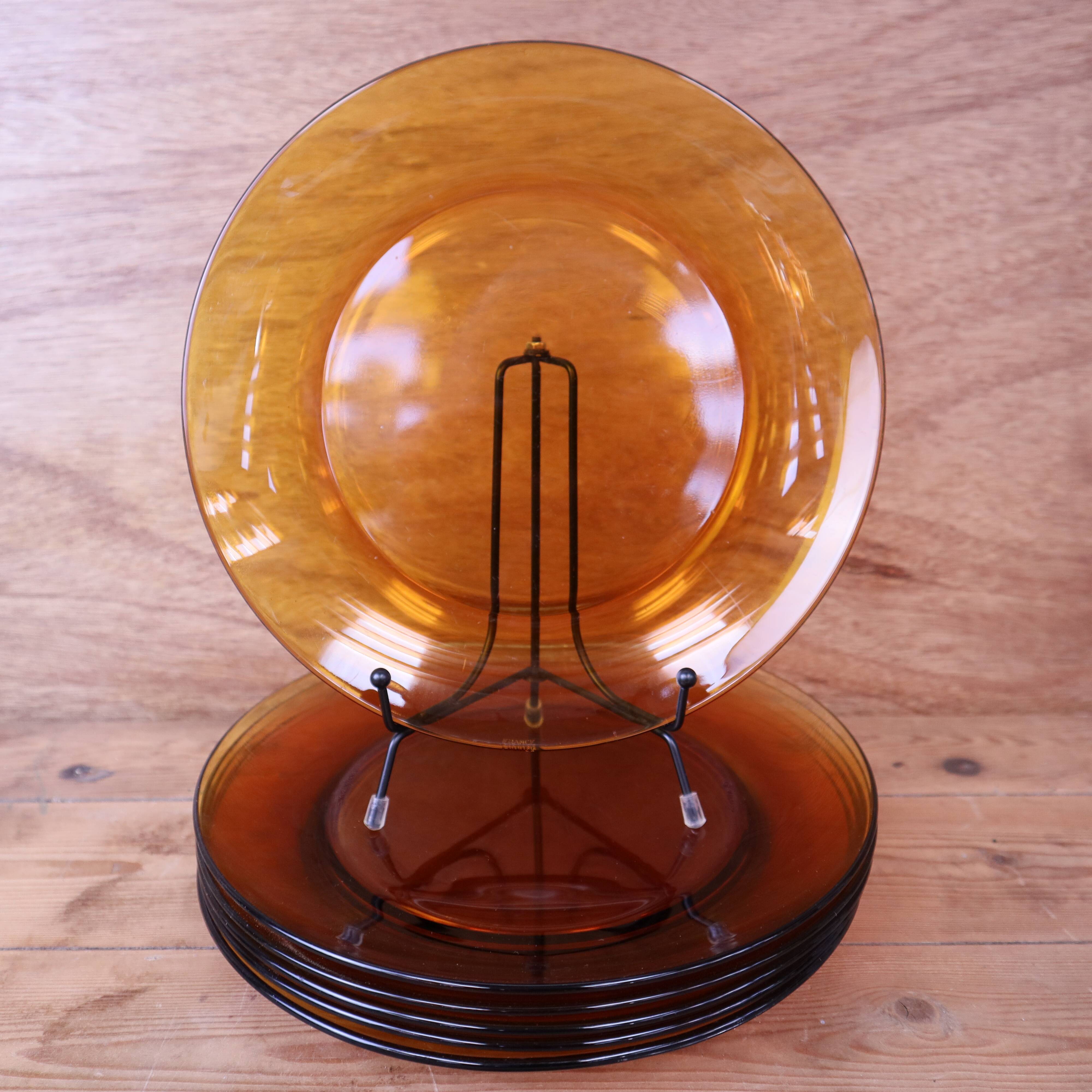 Set of 6 amber Duralex flat plates