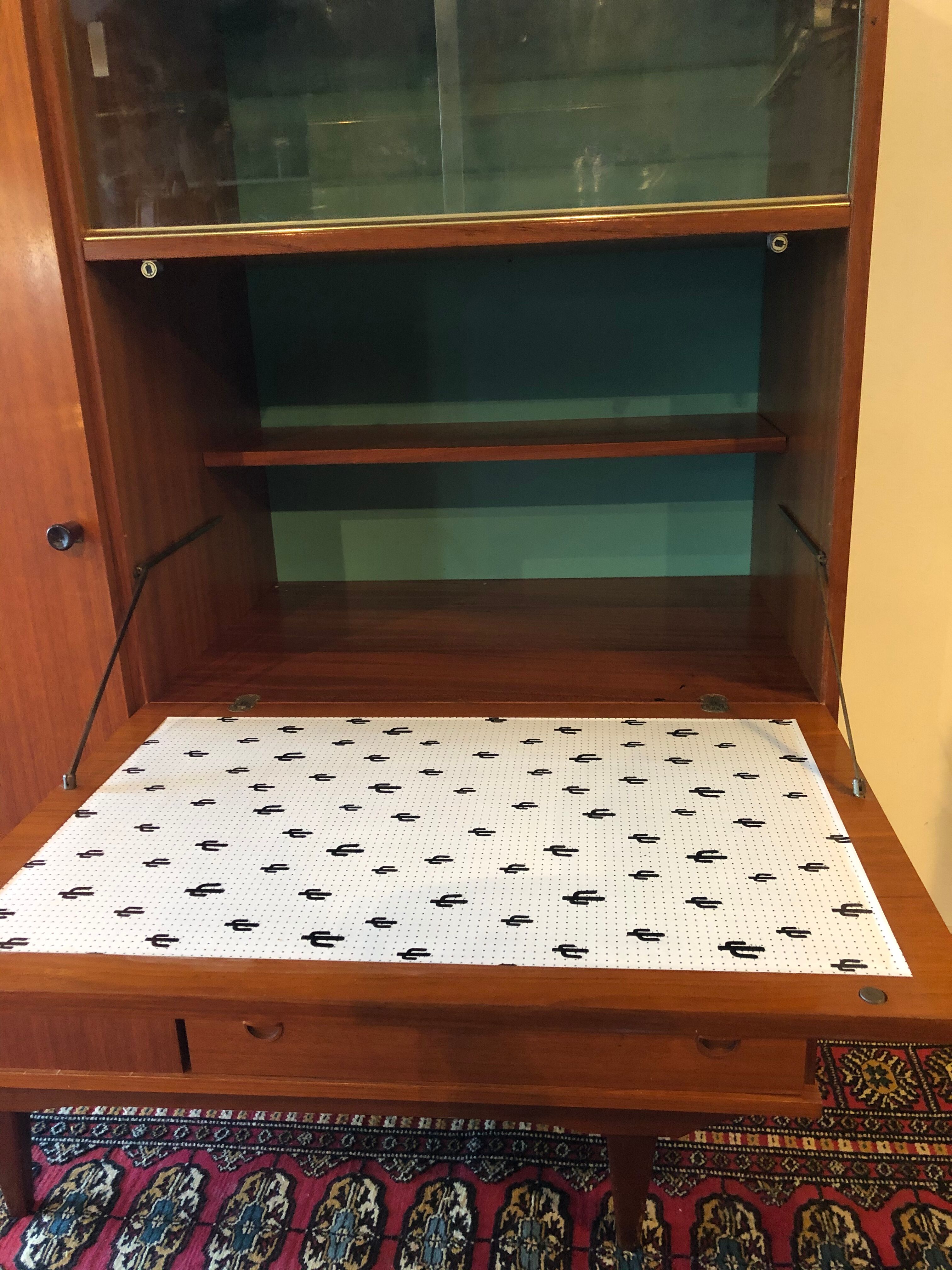 Vintage wardrobe, 60